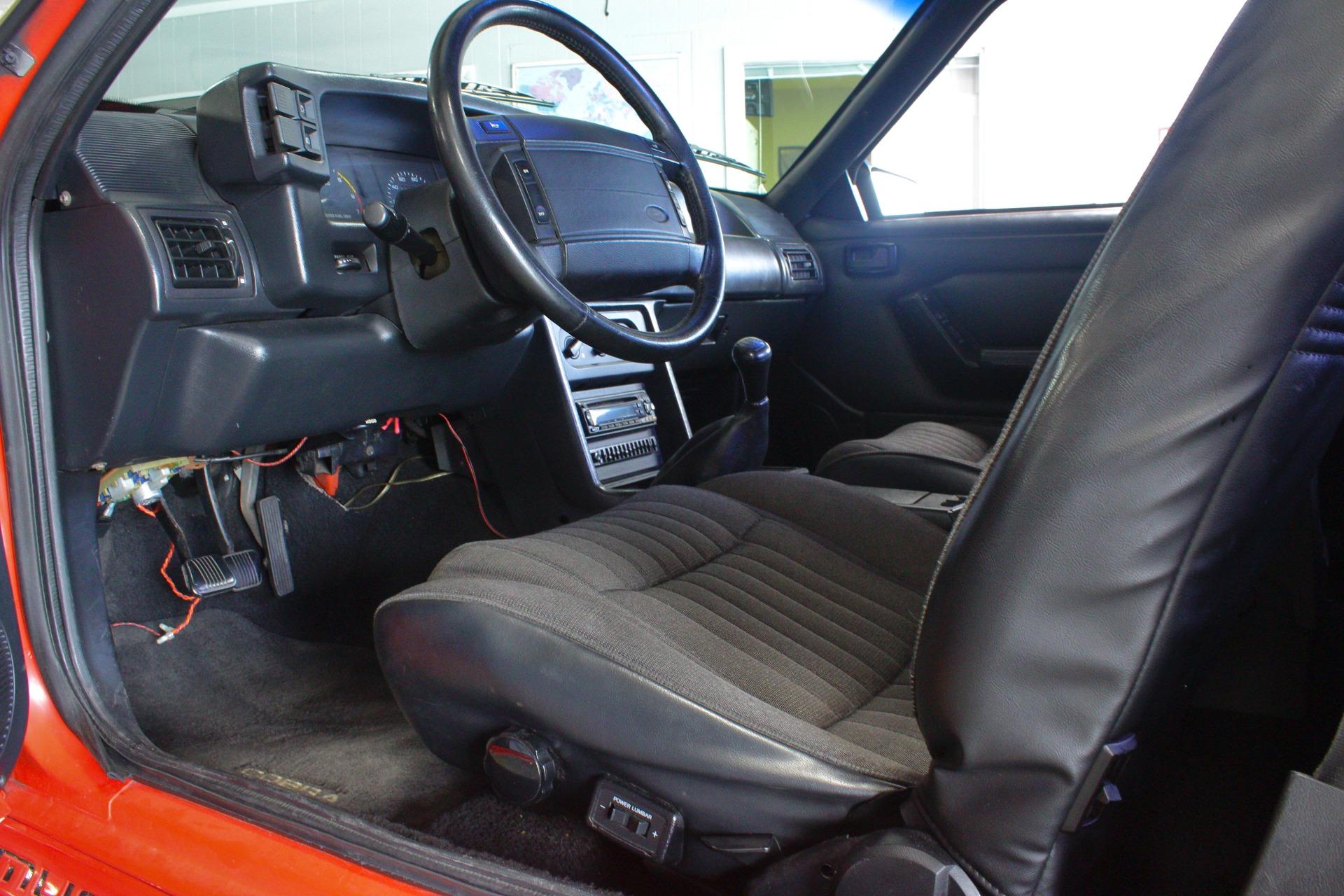1993 Ford Mustang GT 51