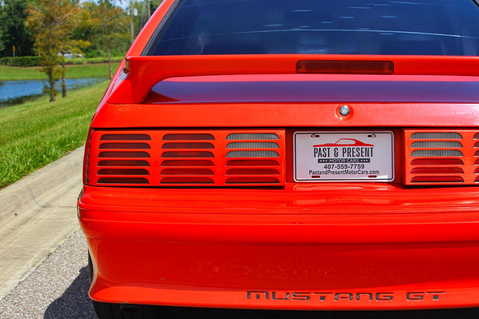 1993 Ford Mustang GT 43