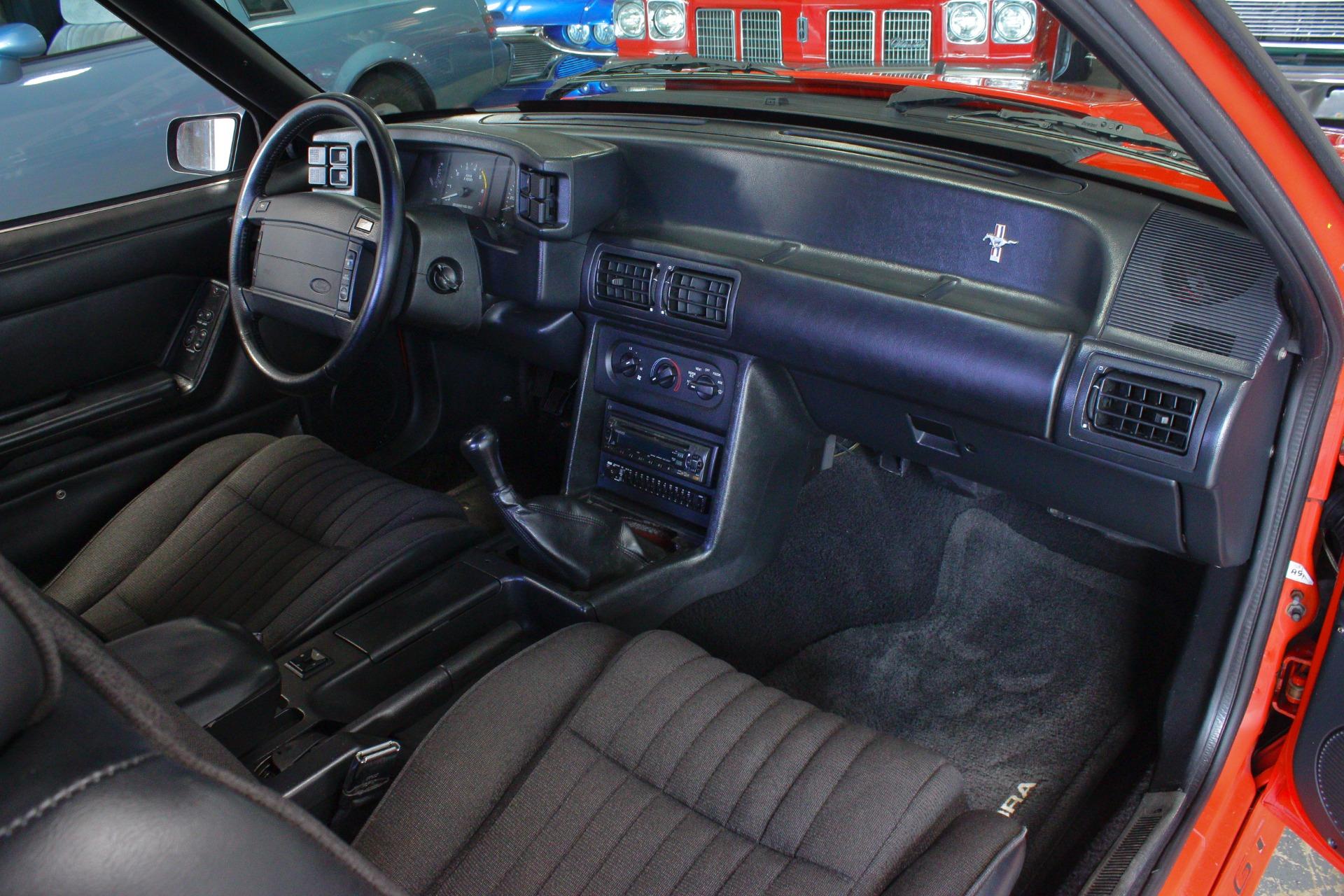 1993 Ford Mustang GT 11