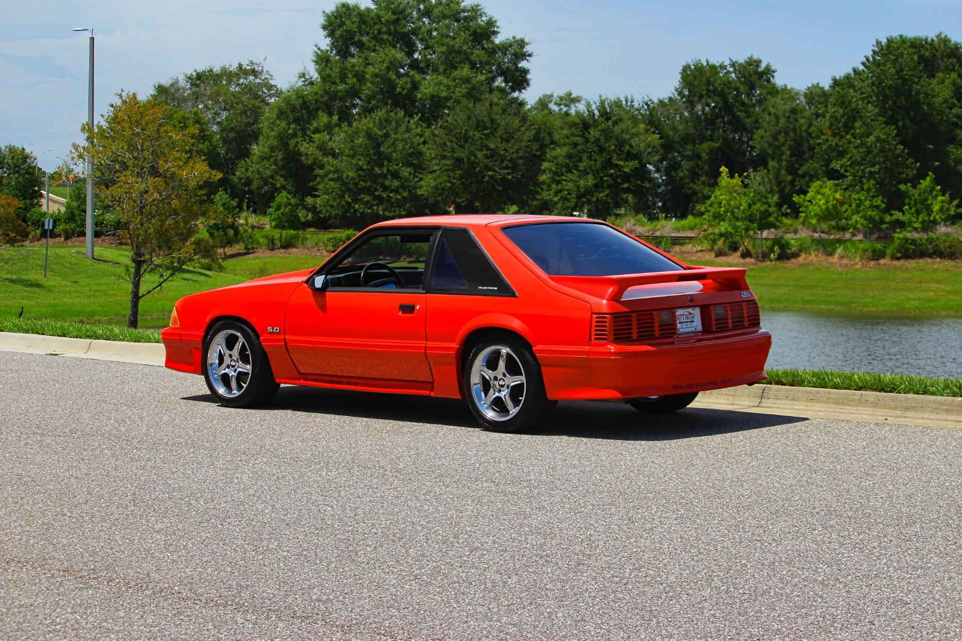 1993 Ford Mustang GT 3