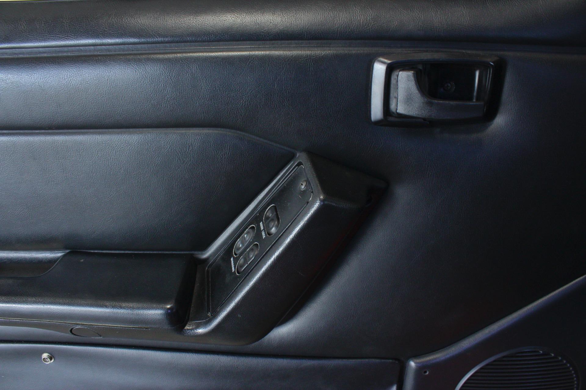 1993 Ford Mustang GT 49