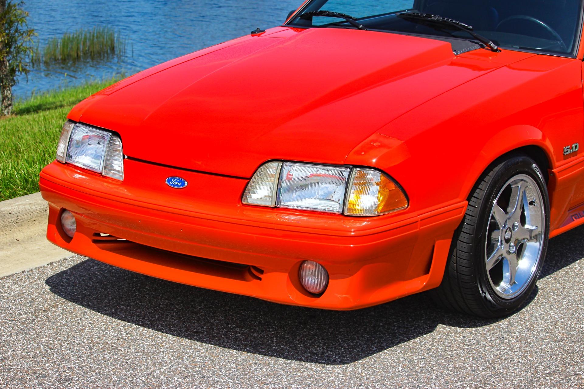 1993 Ford Mustang GT 24