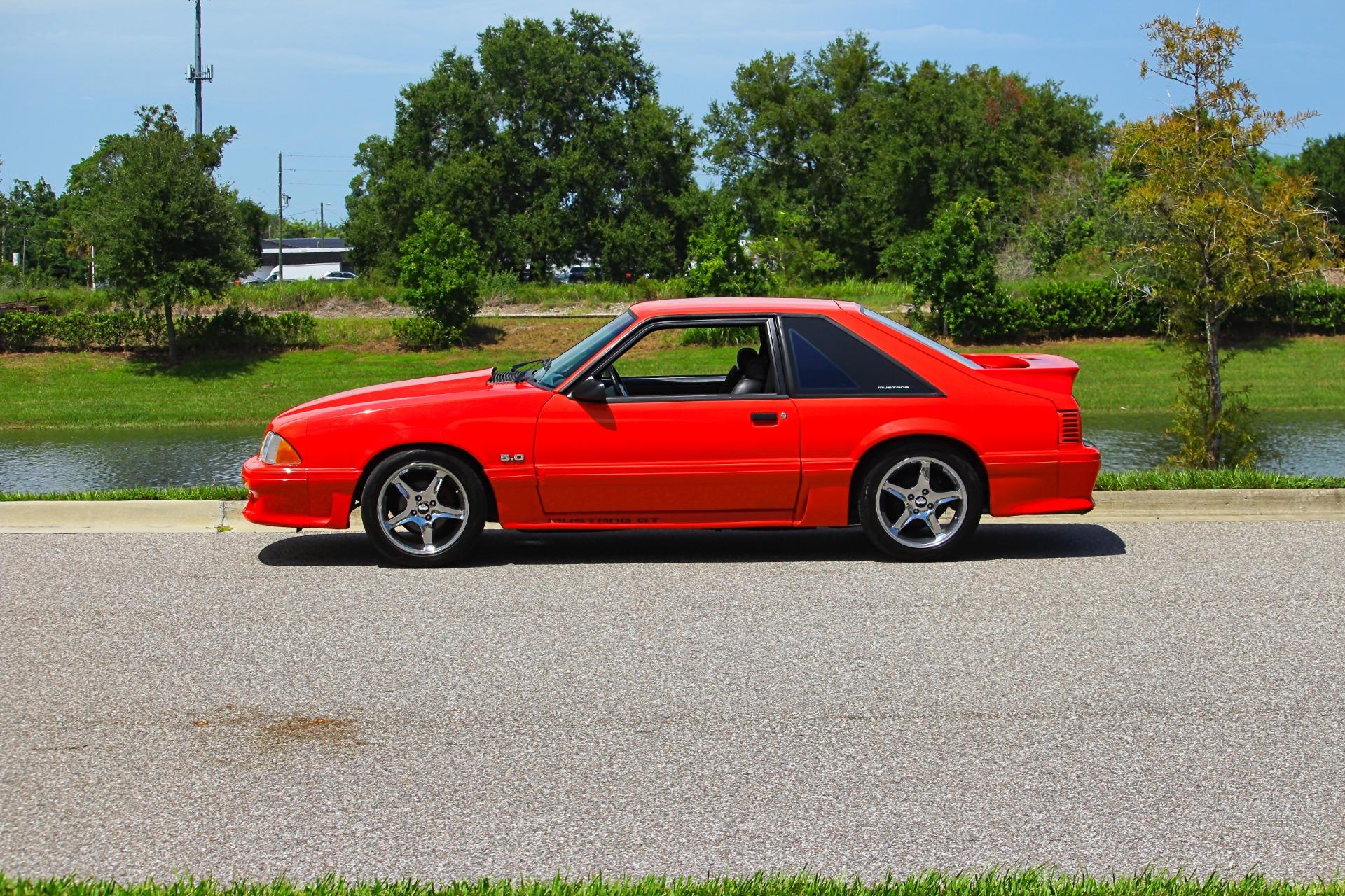 1993 Ford Mustang GT 2