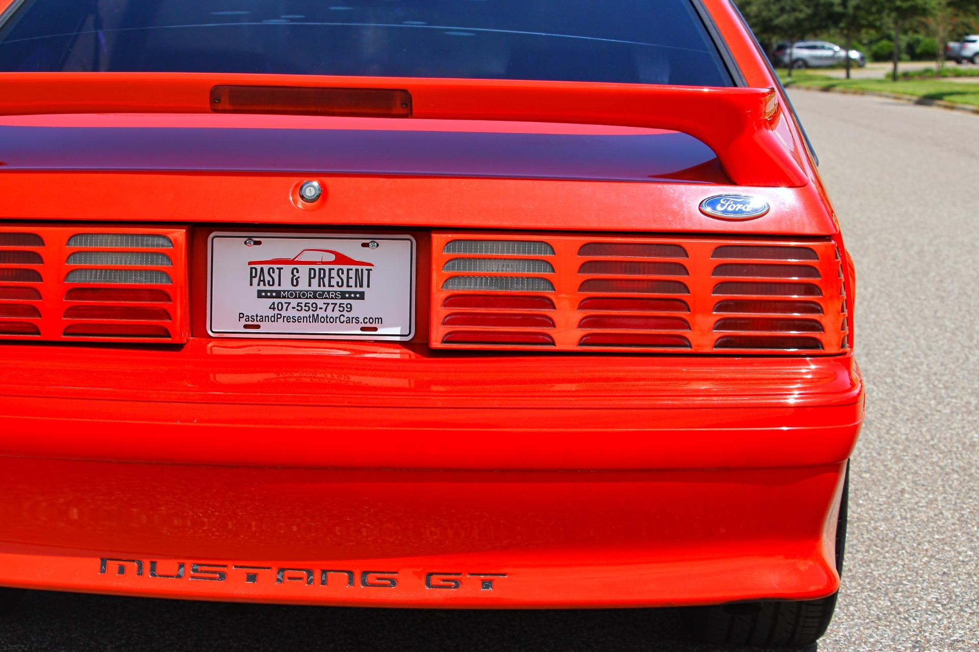 1993 Ford Mustang GT 42