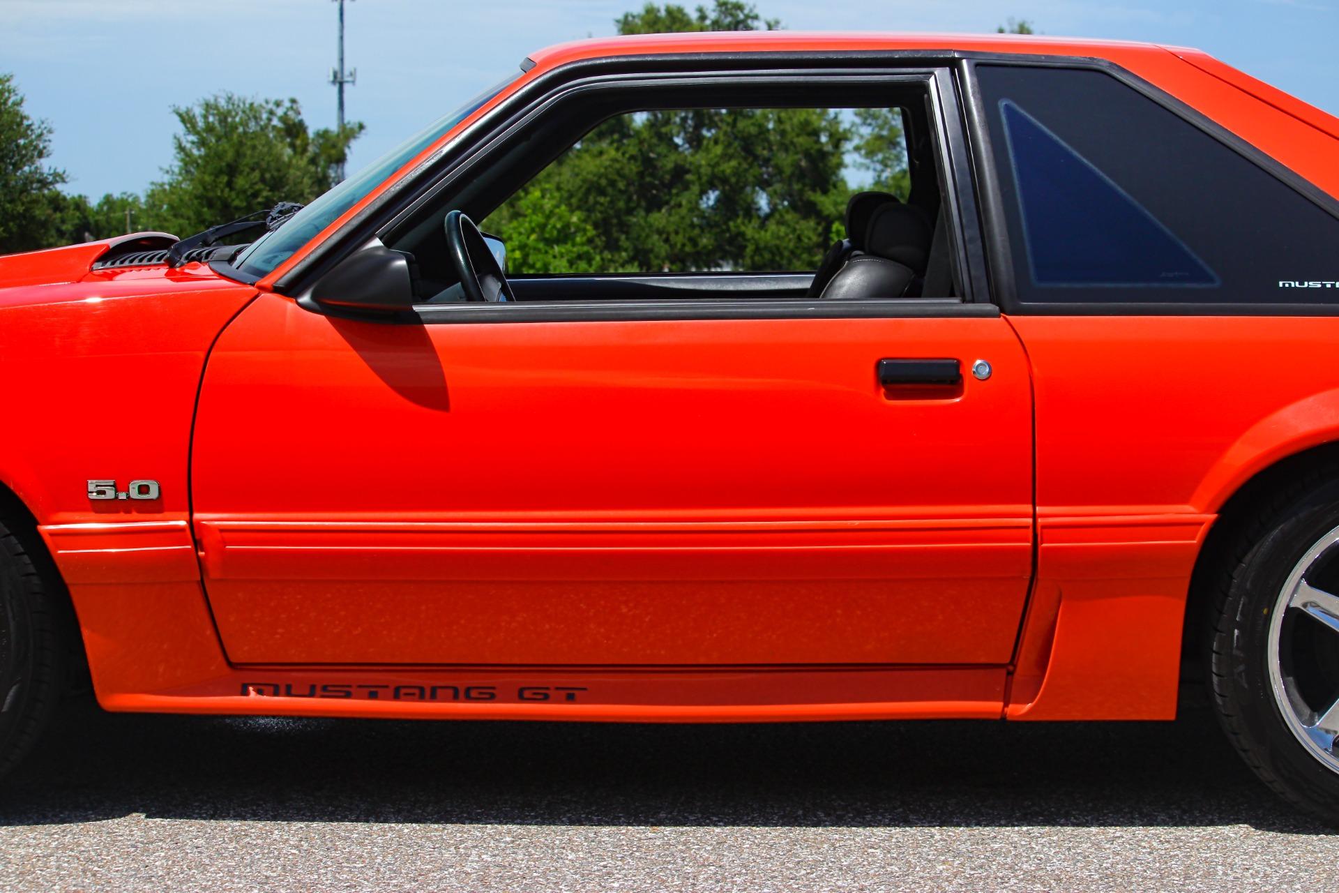 1993 Ford Mustang GT 22