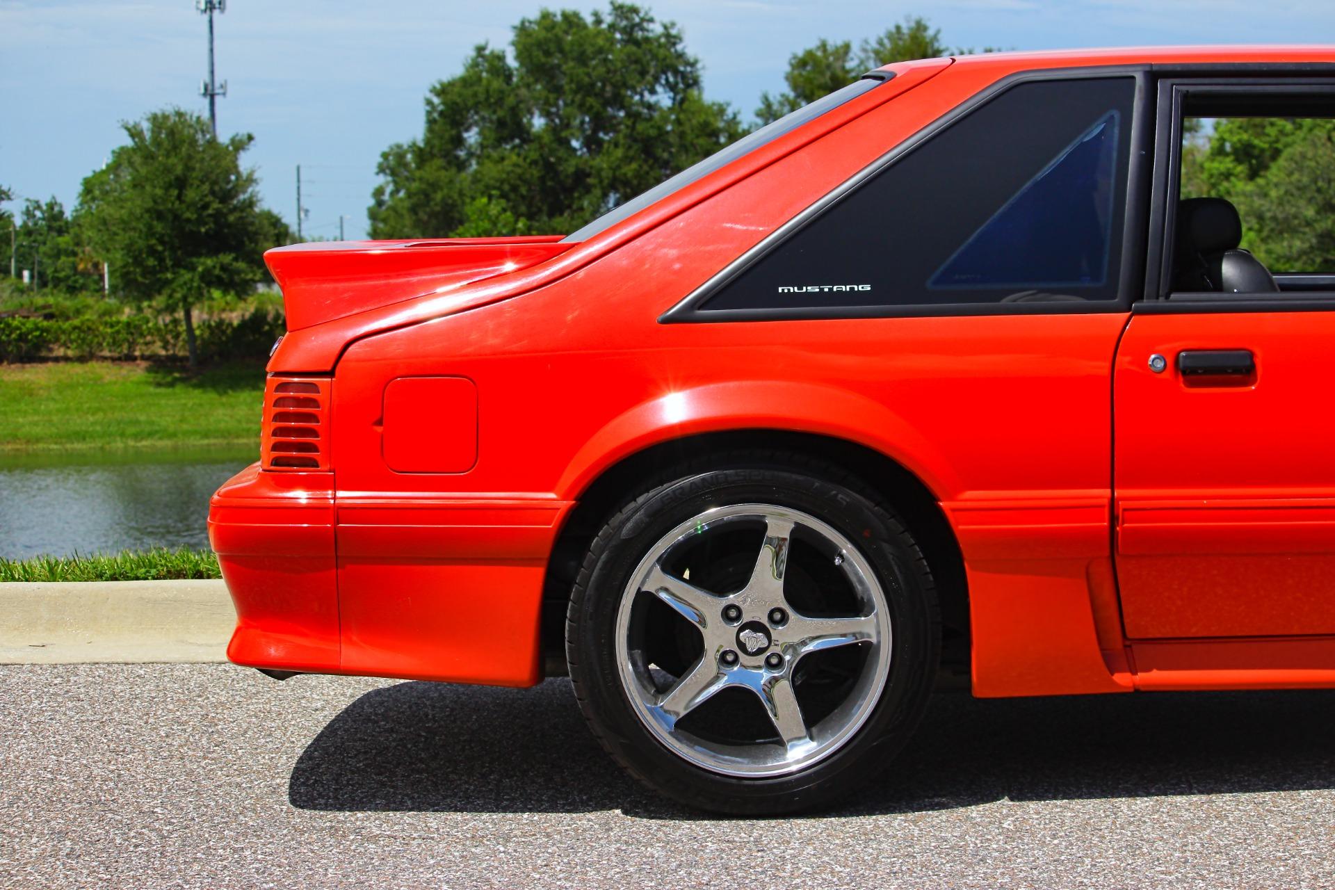 1993 Ford Mustang GT 39