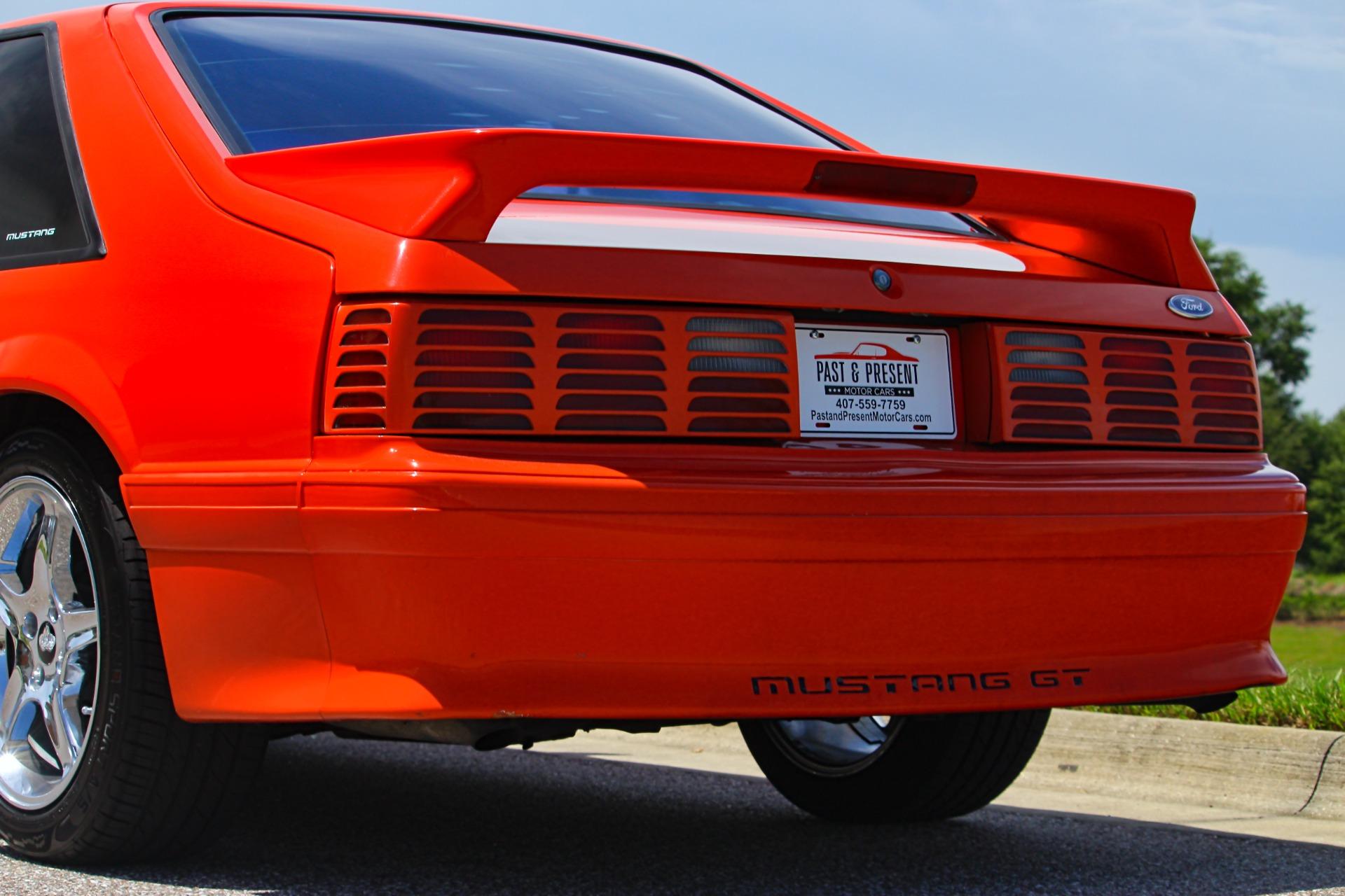 1993 Ford Mustang GT 20
