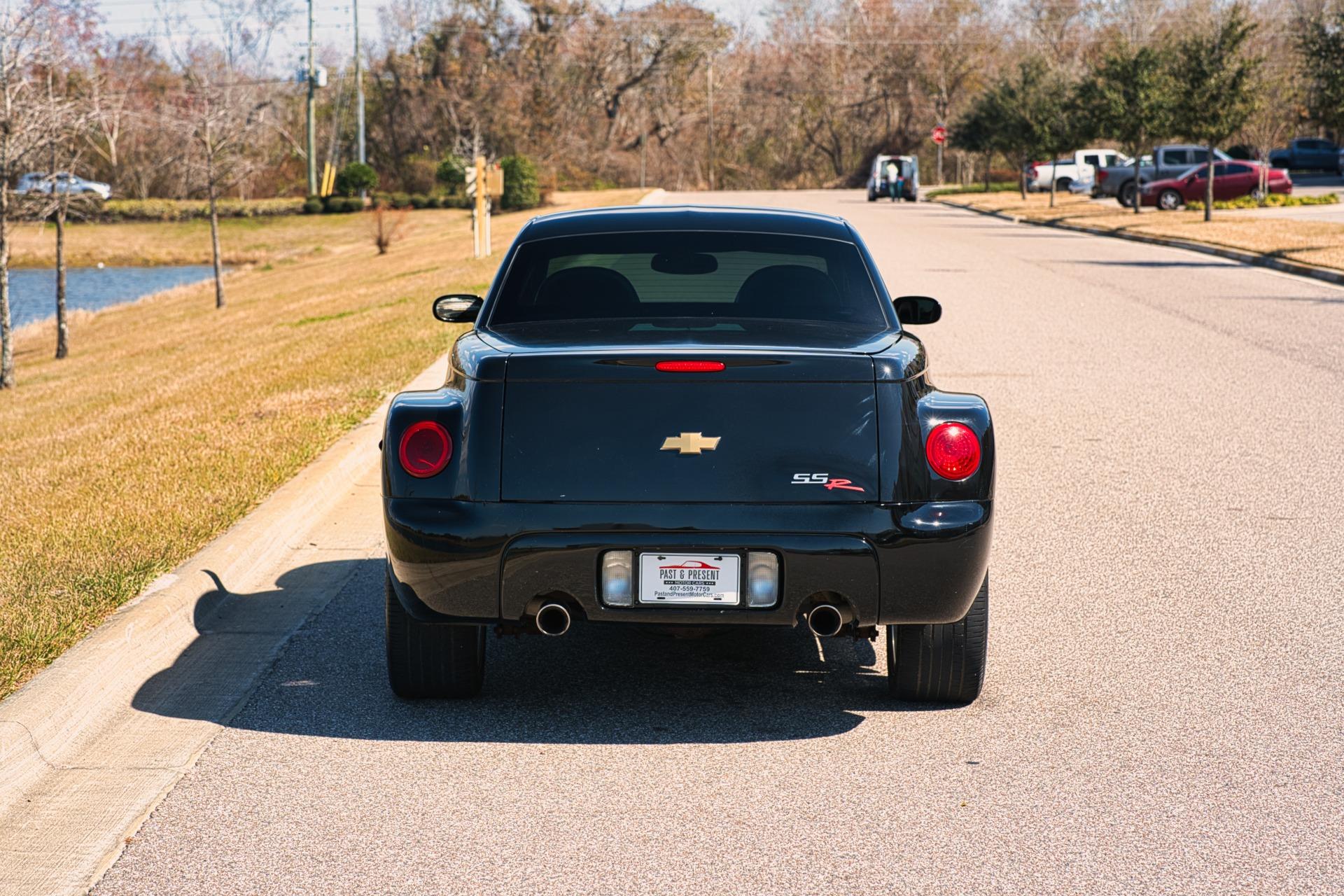 2004 Chevrolet SSR 38