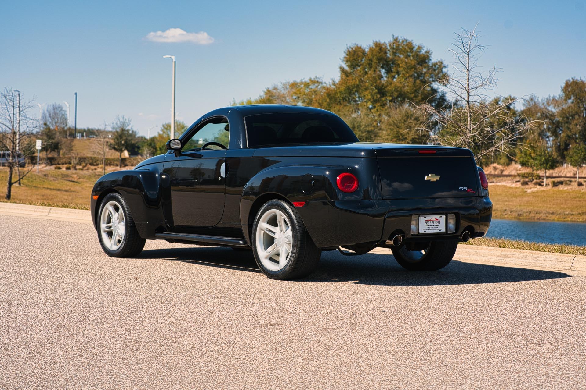 2004 Chevrolet SSR 18