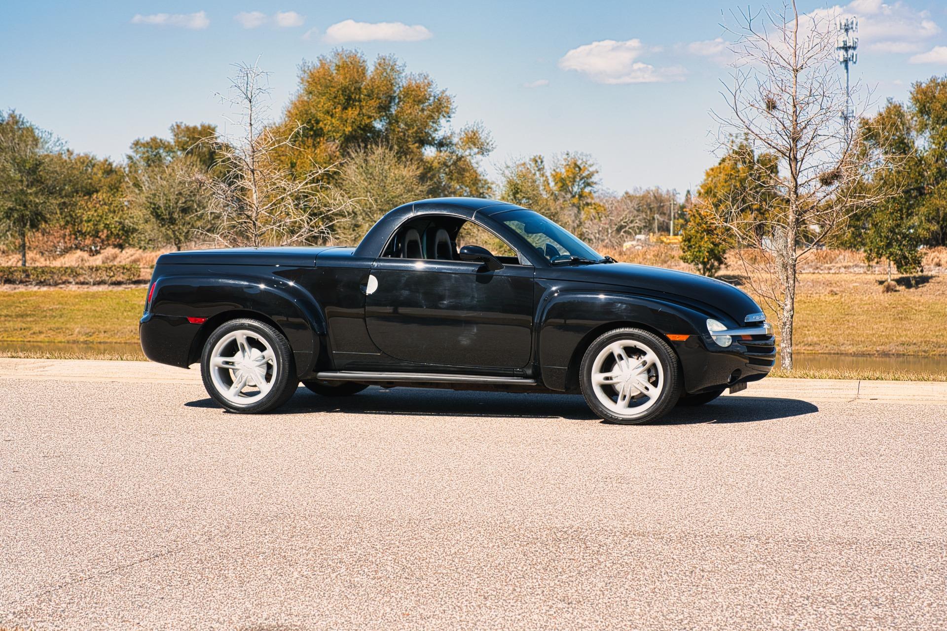 2004 Chevrolet SSR 35