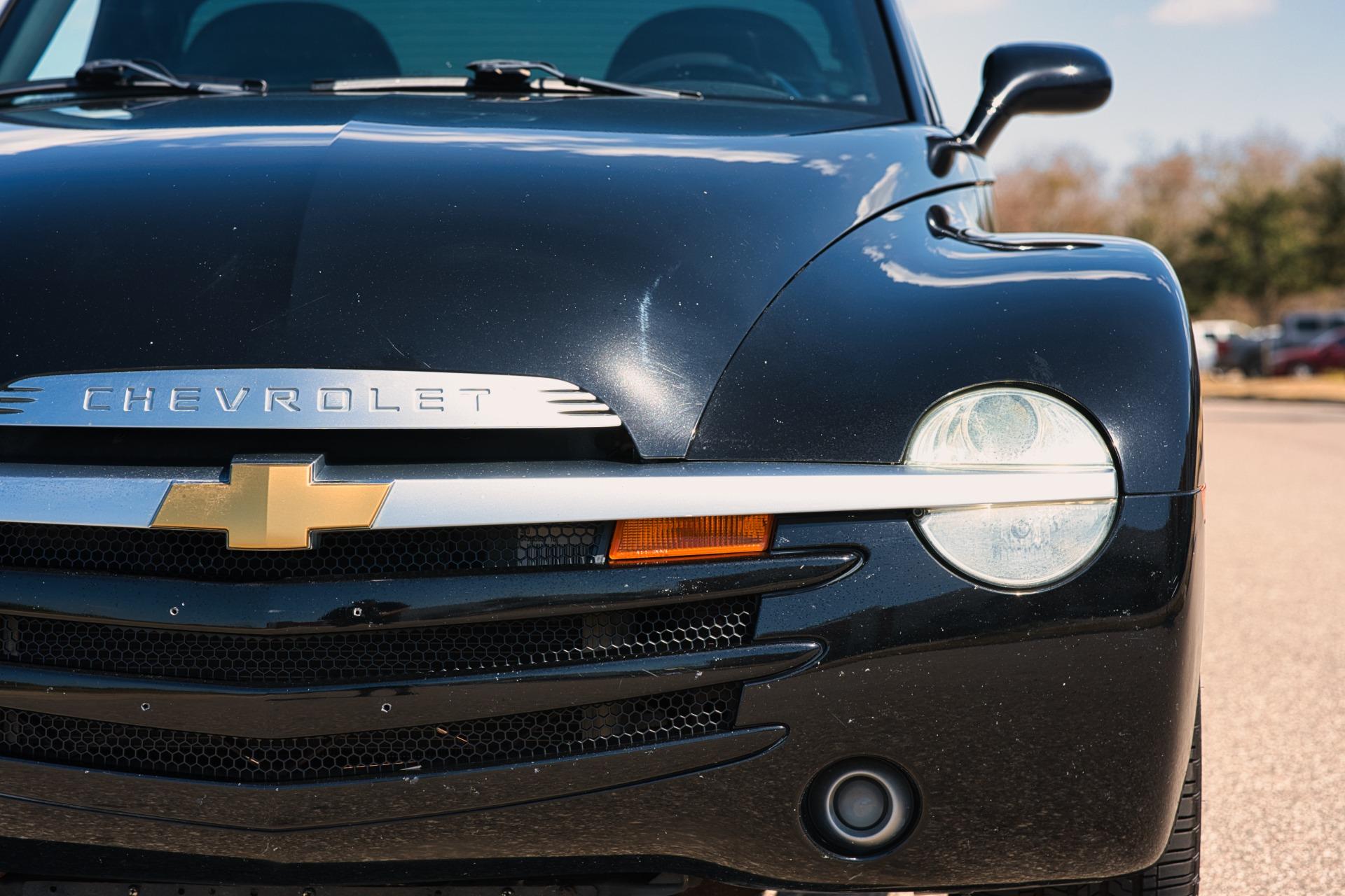 2004 Chevrolet SSR 23