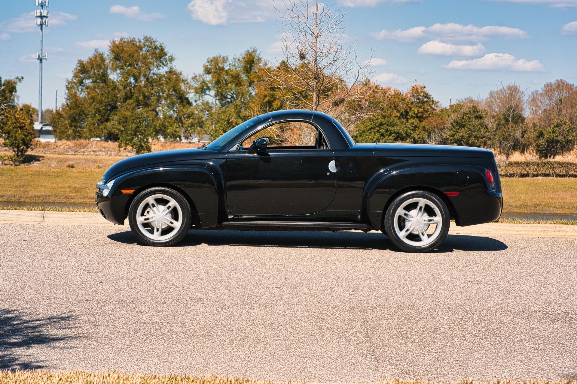 2004 Chevrolet SSR 2