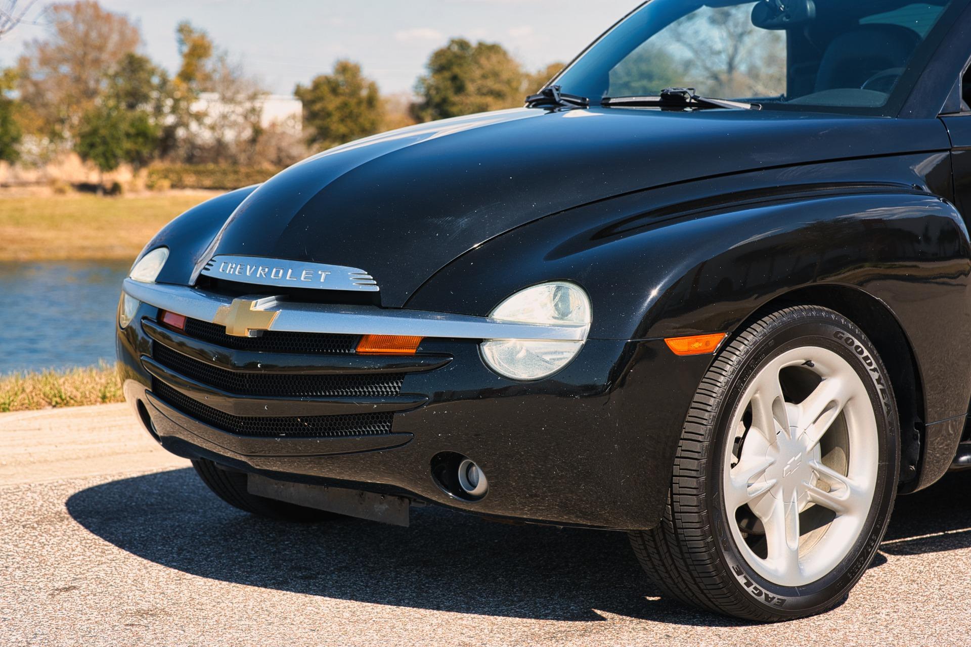 2004 Chevrolet SSR 25