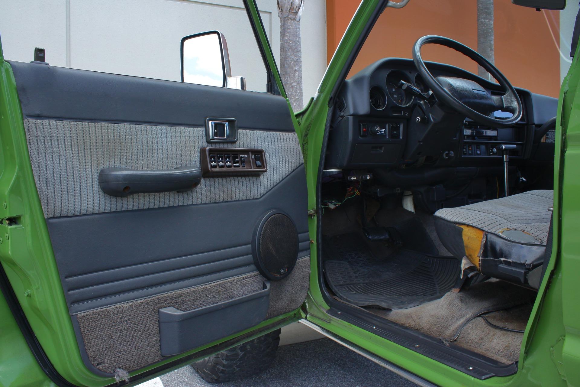 1990 Toyota Land Cruiser 46