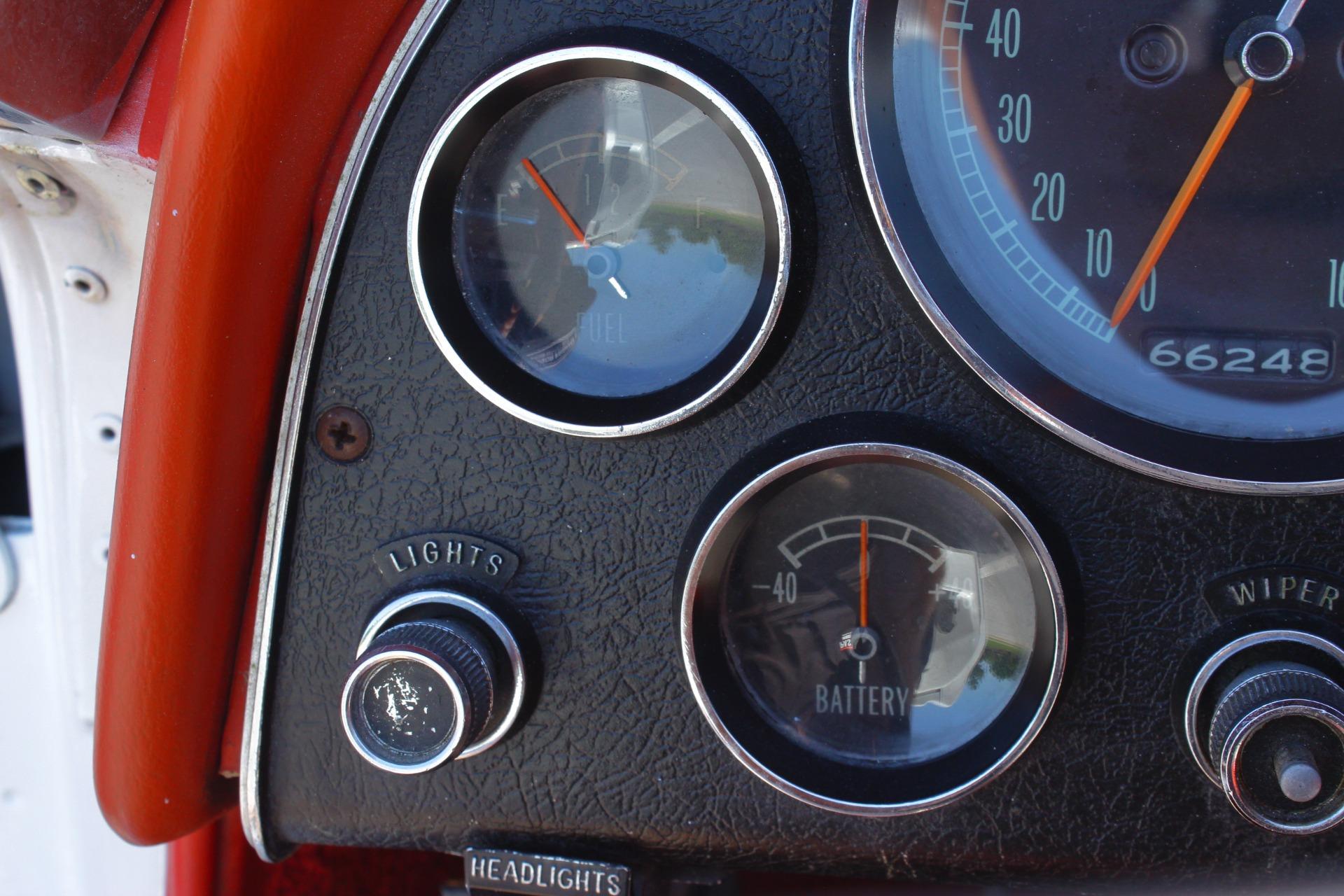 1966 Chevrolet Corvette 76