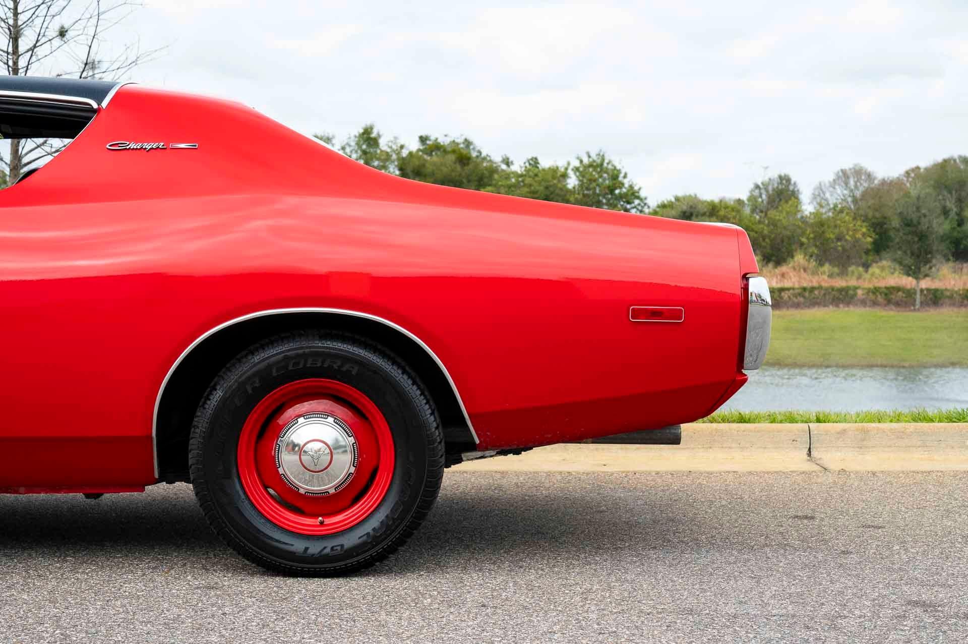 1972 Dodge Charger 11