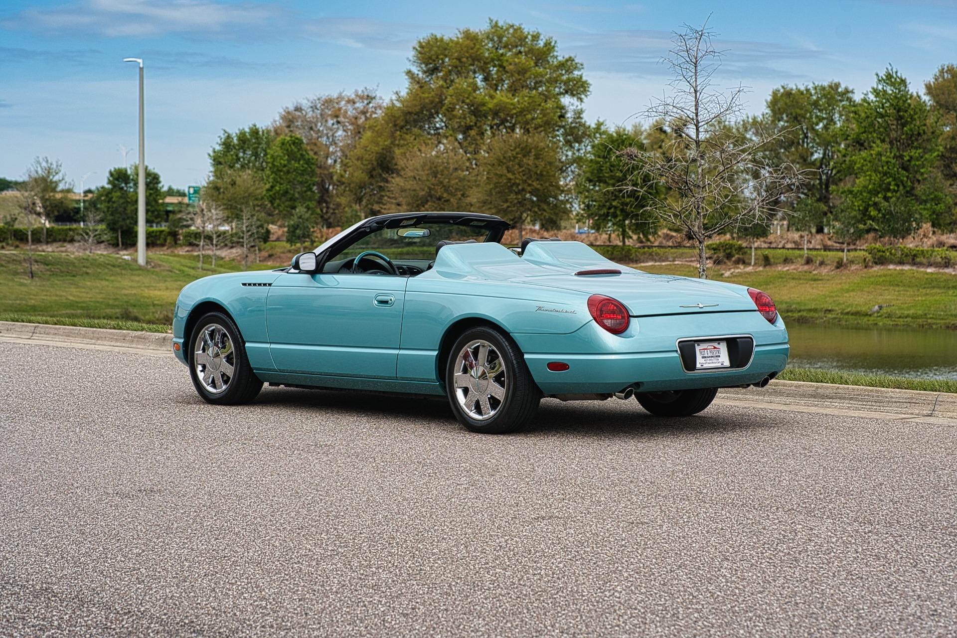 2002 Ford Thunderbird 4