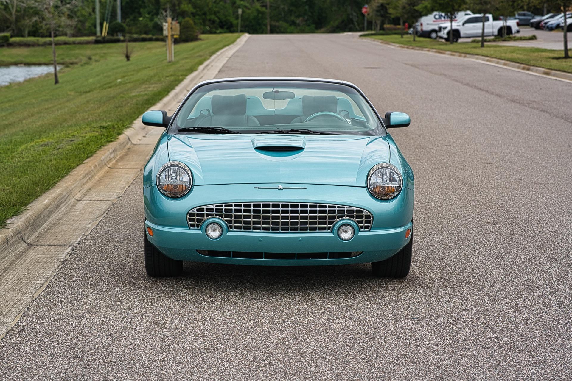 2002 Ford Thunderbird 9