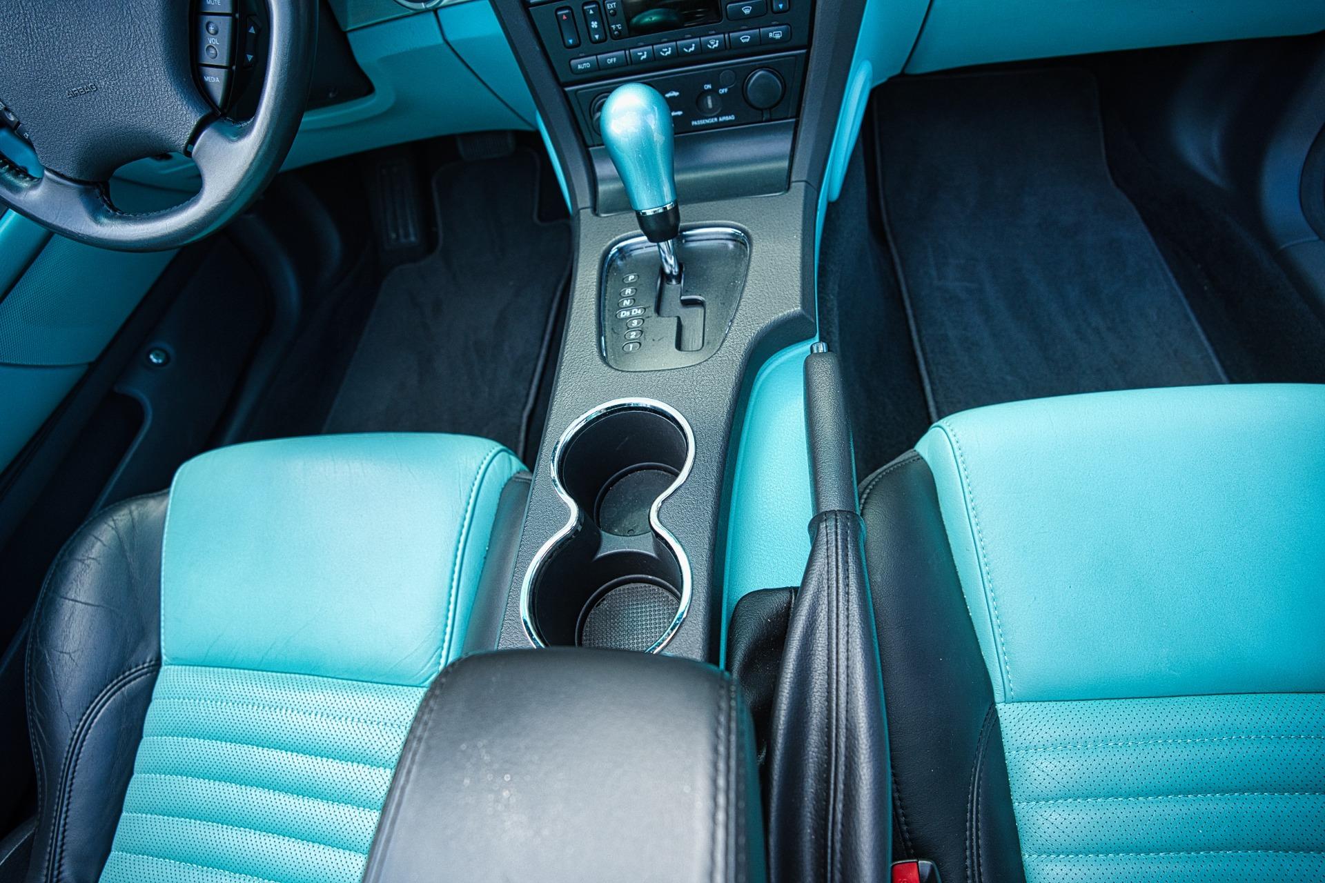 2002 Ford Thunderbird 74