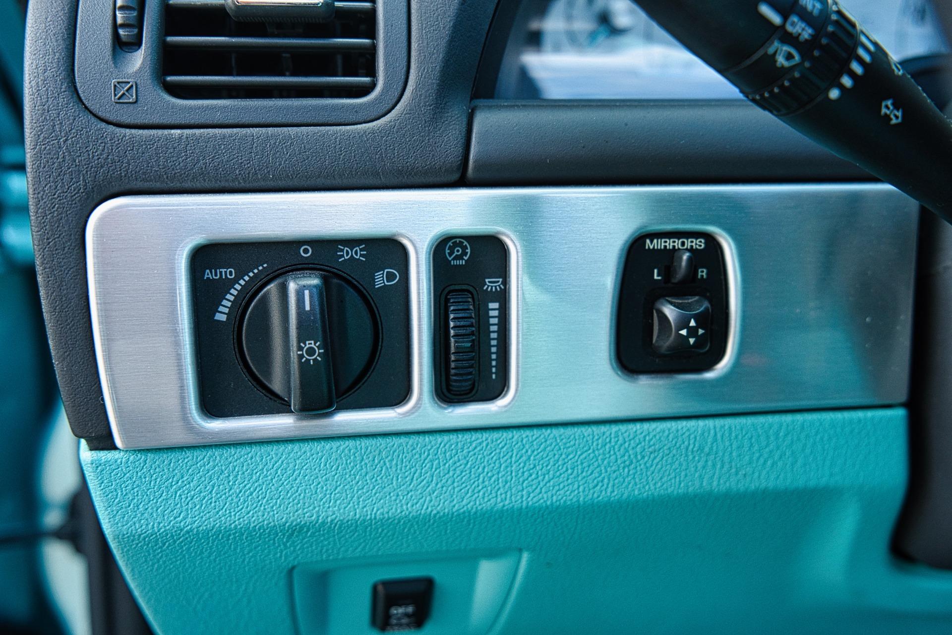 2002 Ford Thunderbird 65