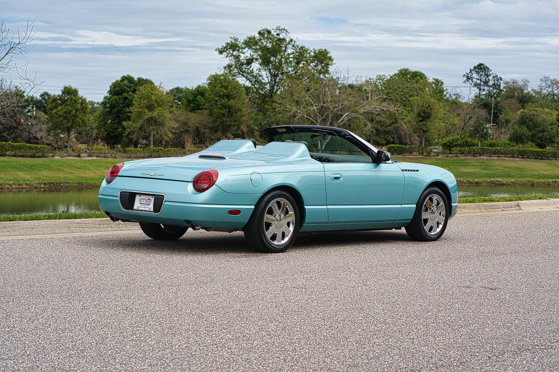 2002 Ford Thunderbird 6