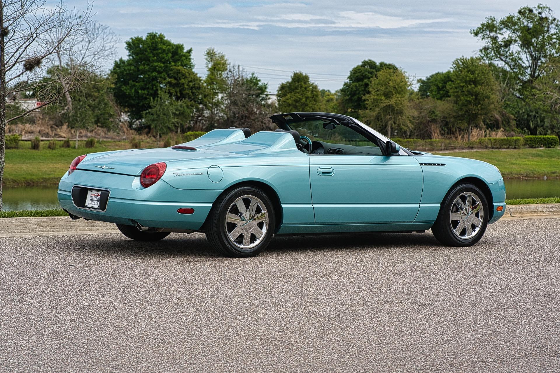 2002 Ford Thunderbird 37