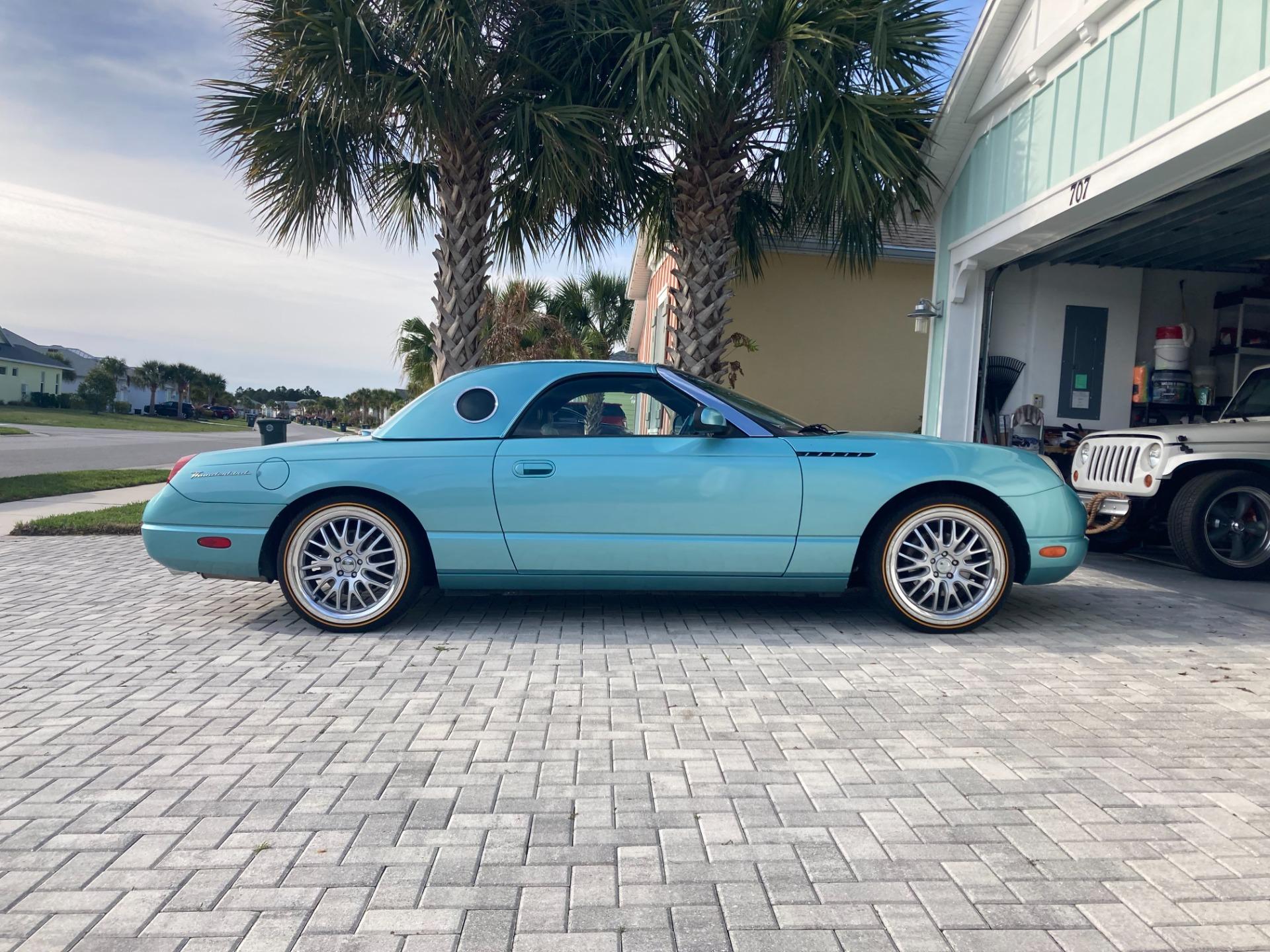 2002 Ford Thunderbird 206