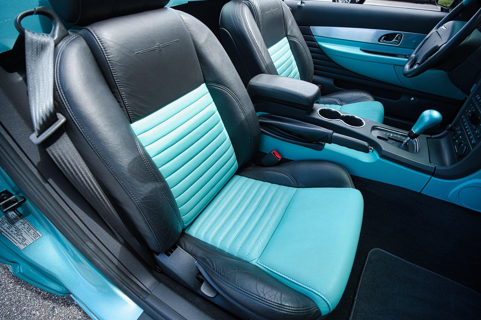 2002 Ford Thunderbird 15