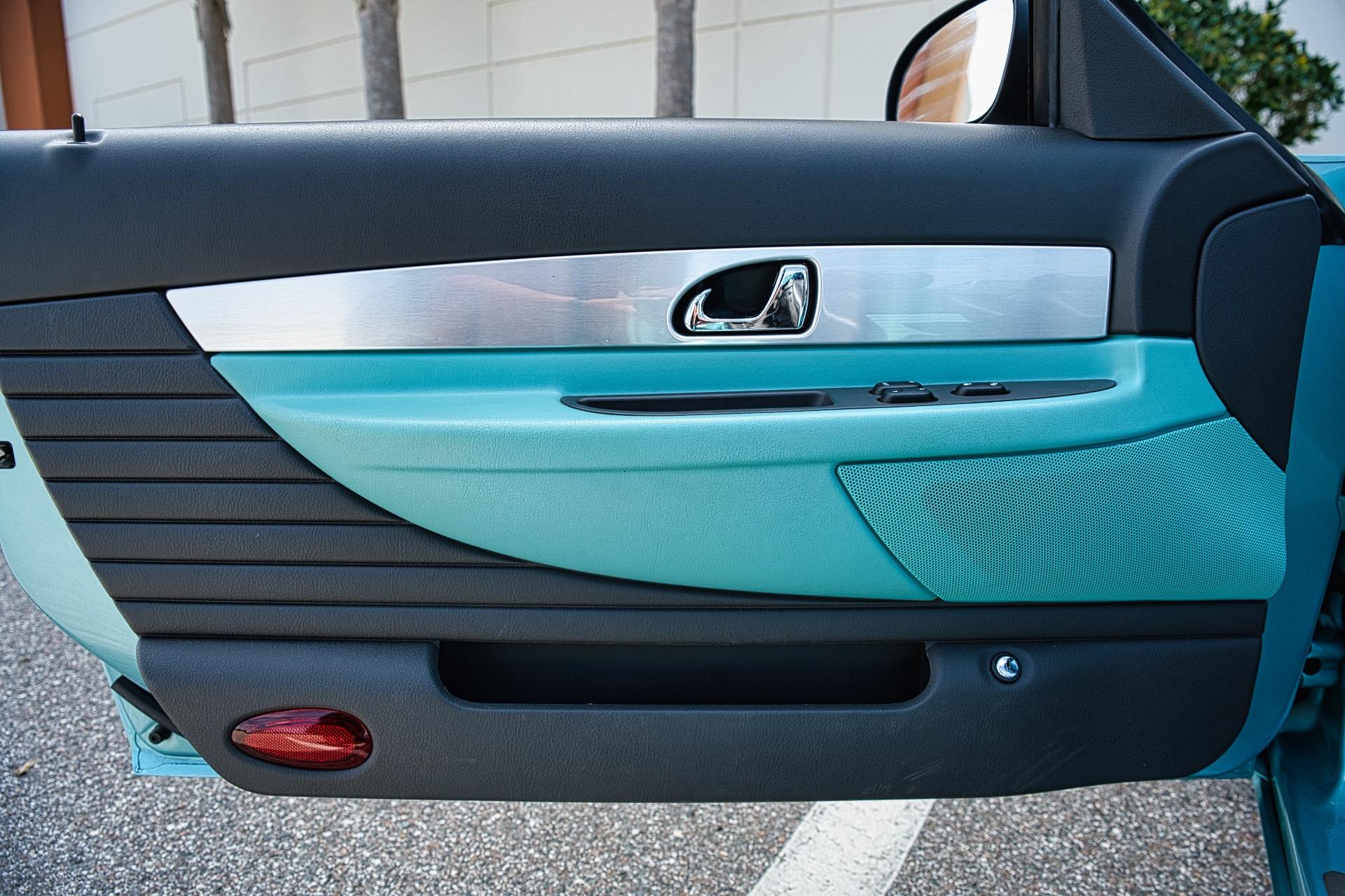 2002 Ford Thunderbird 62