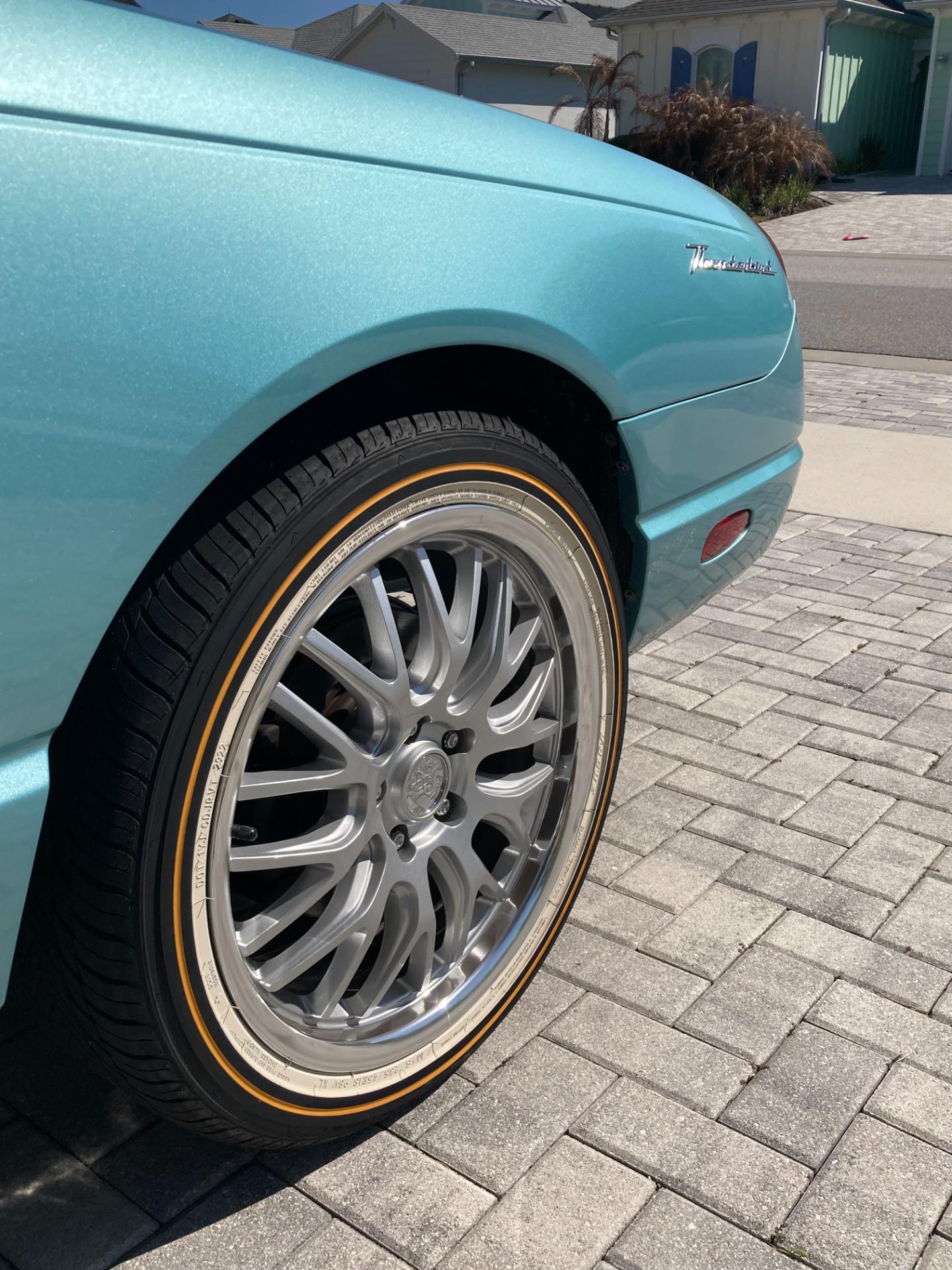 2002 Ford Thunderbird 207