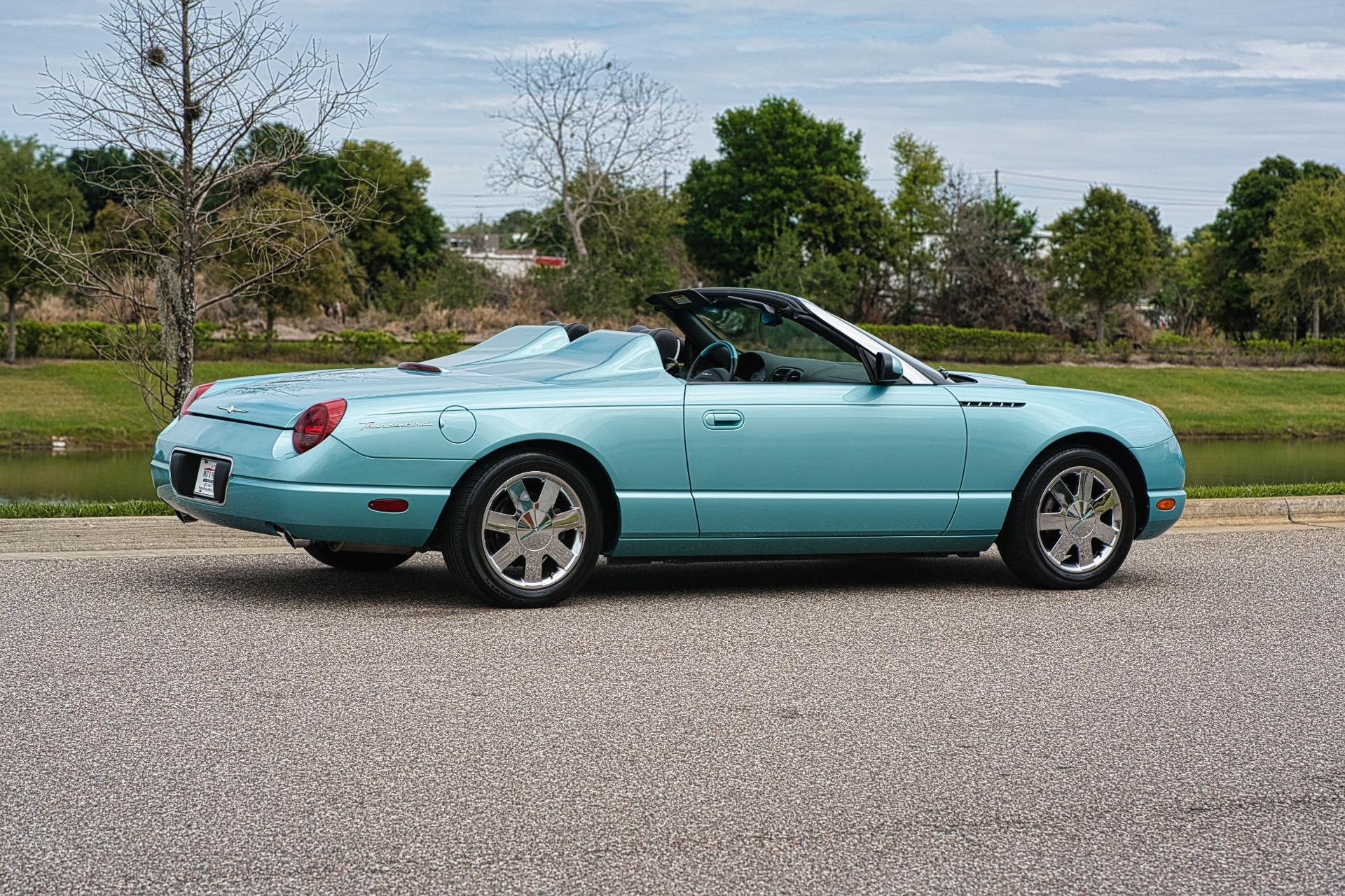 2002 Ford Thunderbird 38