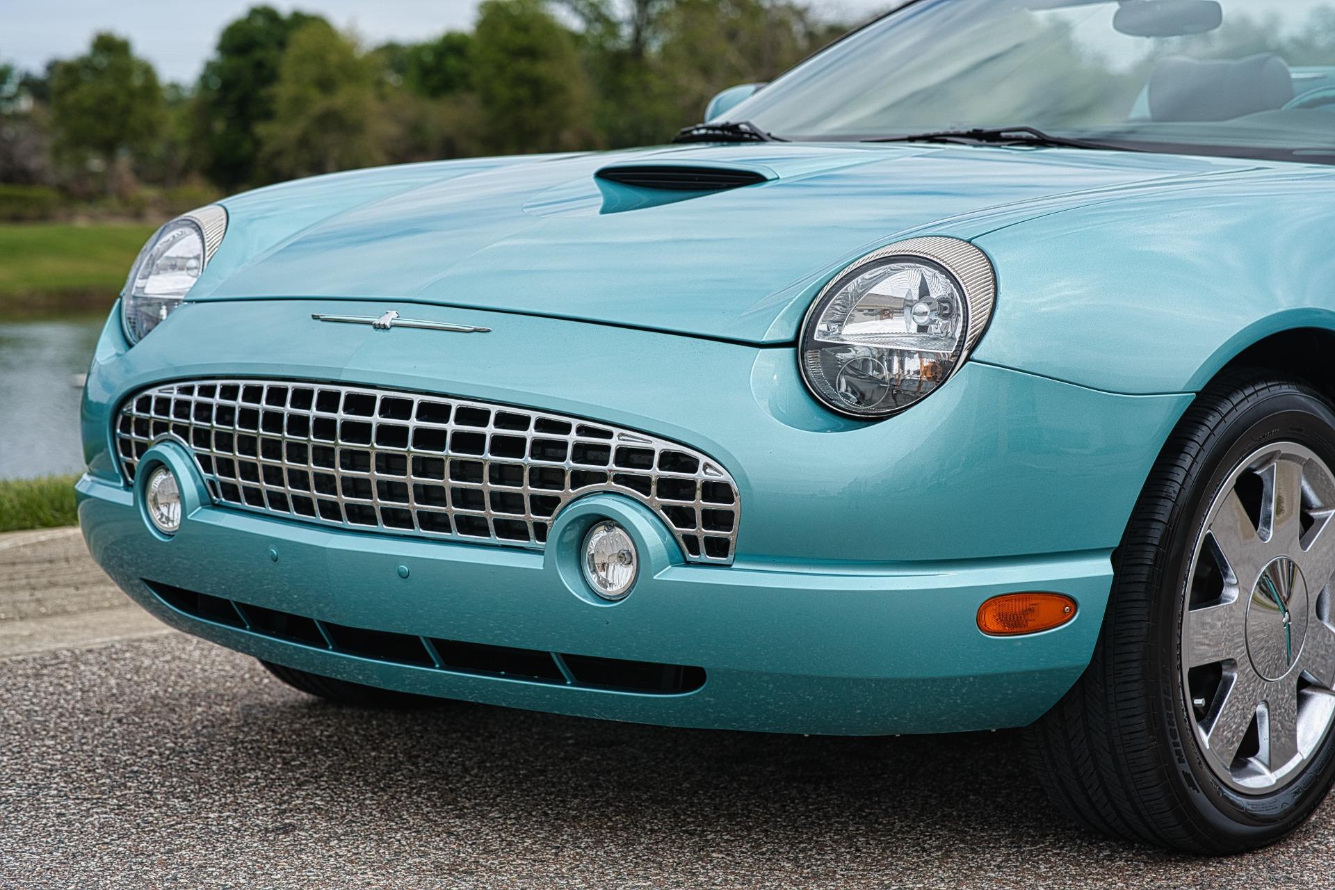 2002 Ford Thunderbird 31
