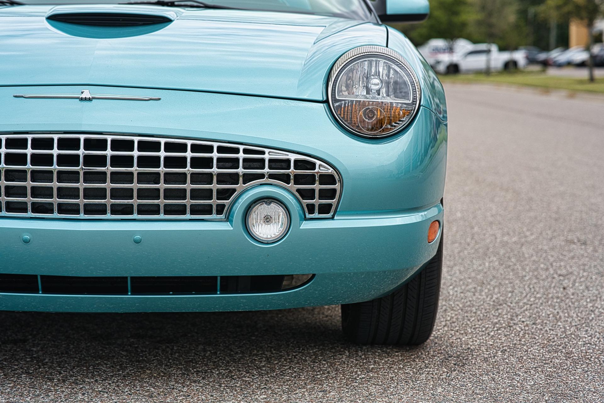 2002 Ford Thunderbird 29