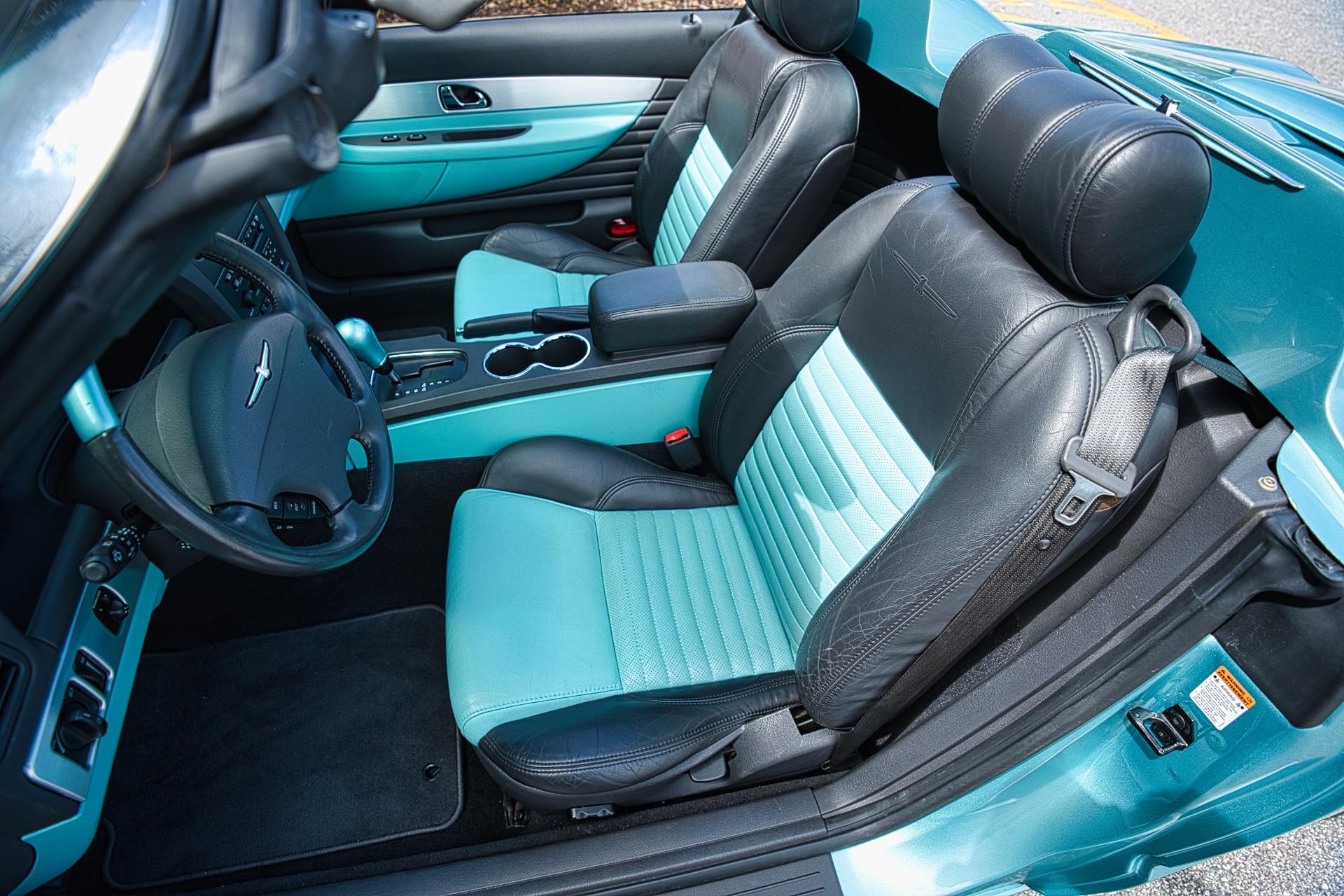 2002 Ford Thunderbird 14