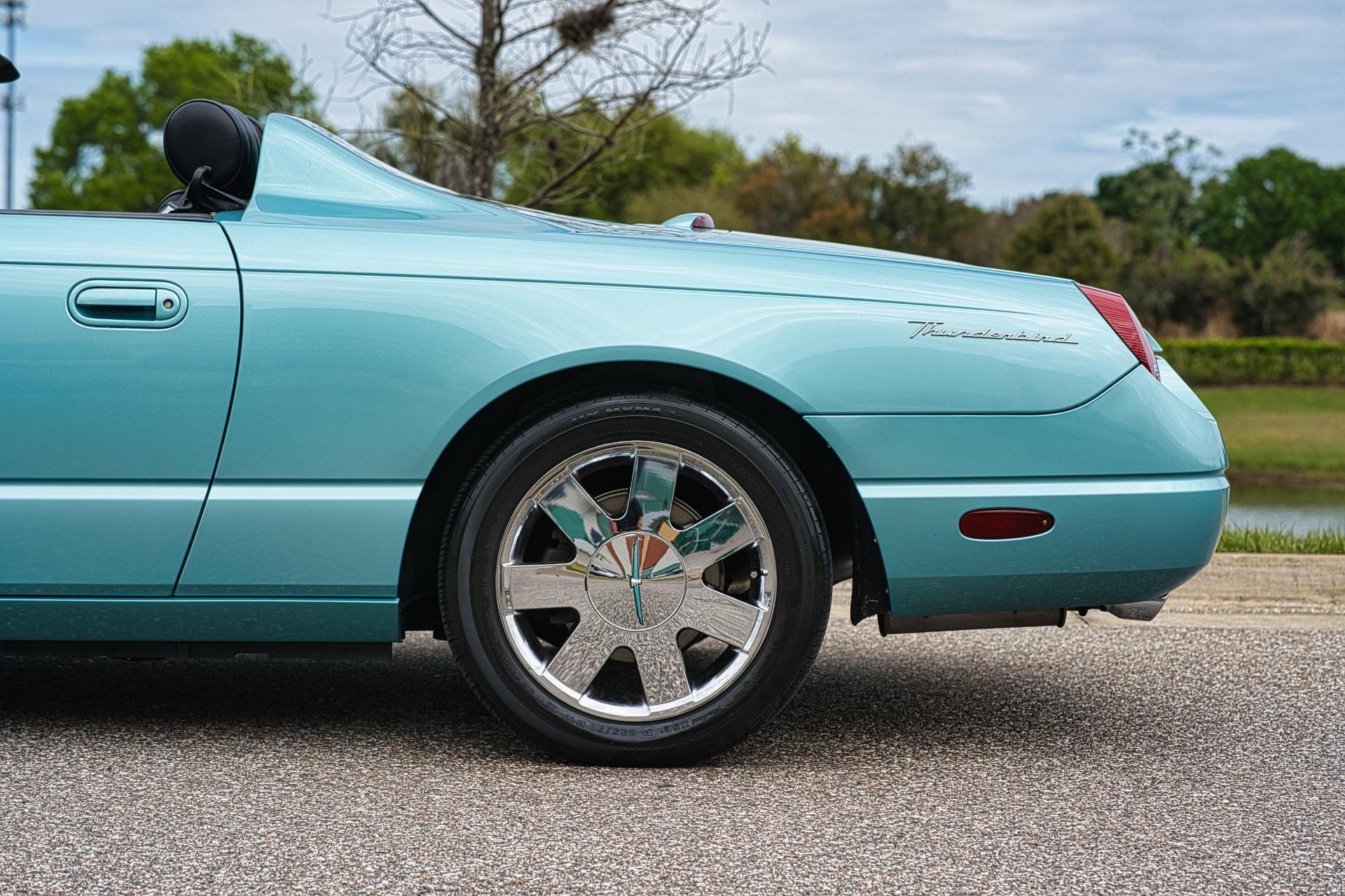 2002 Ford Thunderbird 34