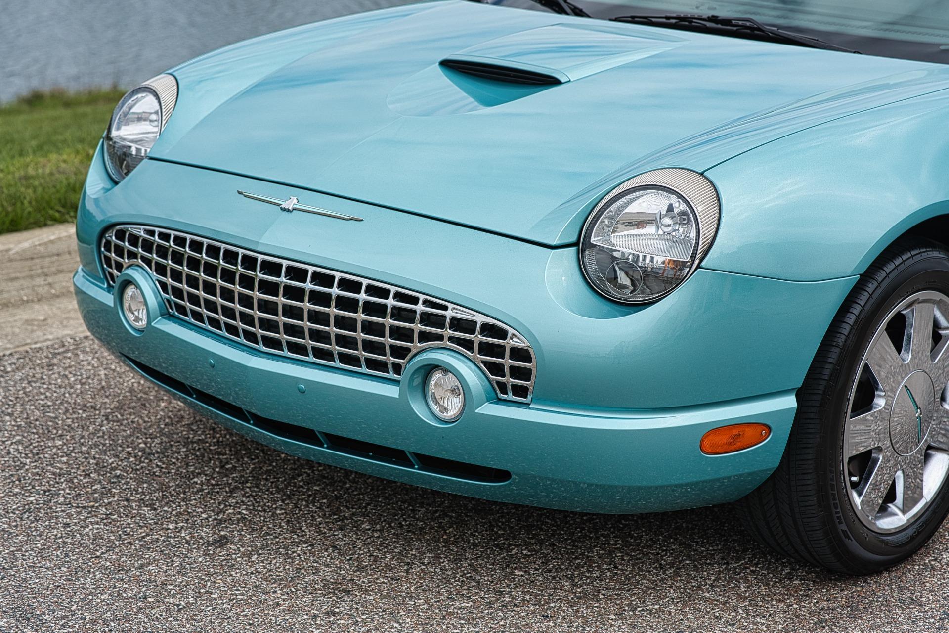 2002 Ford Thunderbird 30