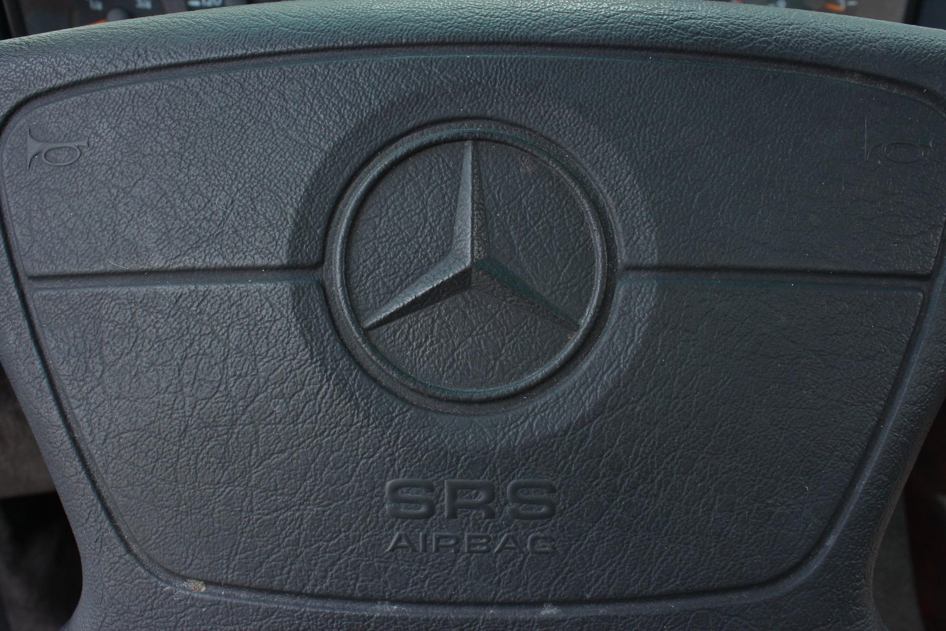 1995 Mercedes-Benz SL320 67