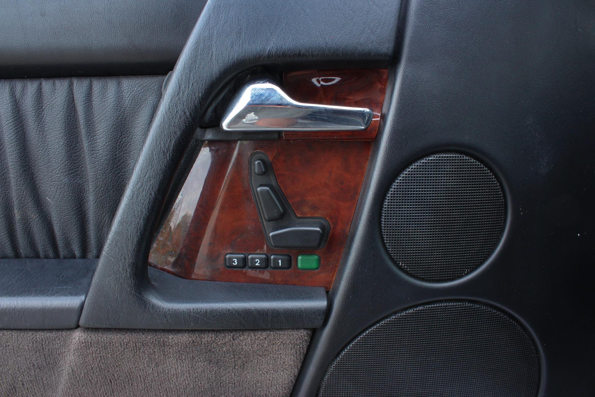 1995 Mercedes-Benz SL320 50