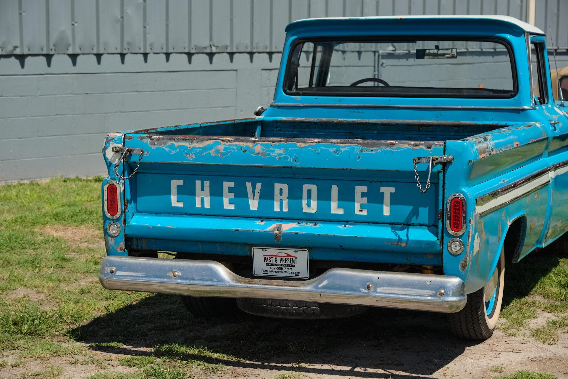 1960 Chevrolet Apache 27