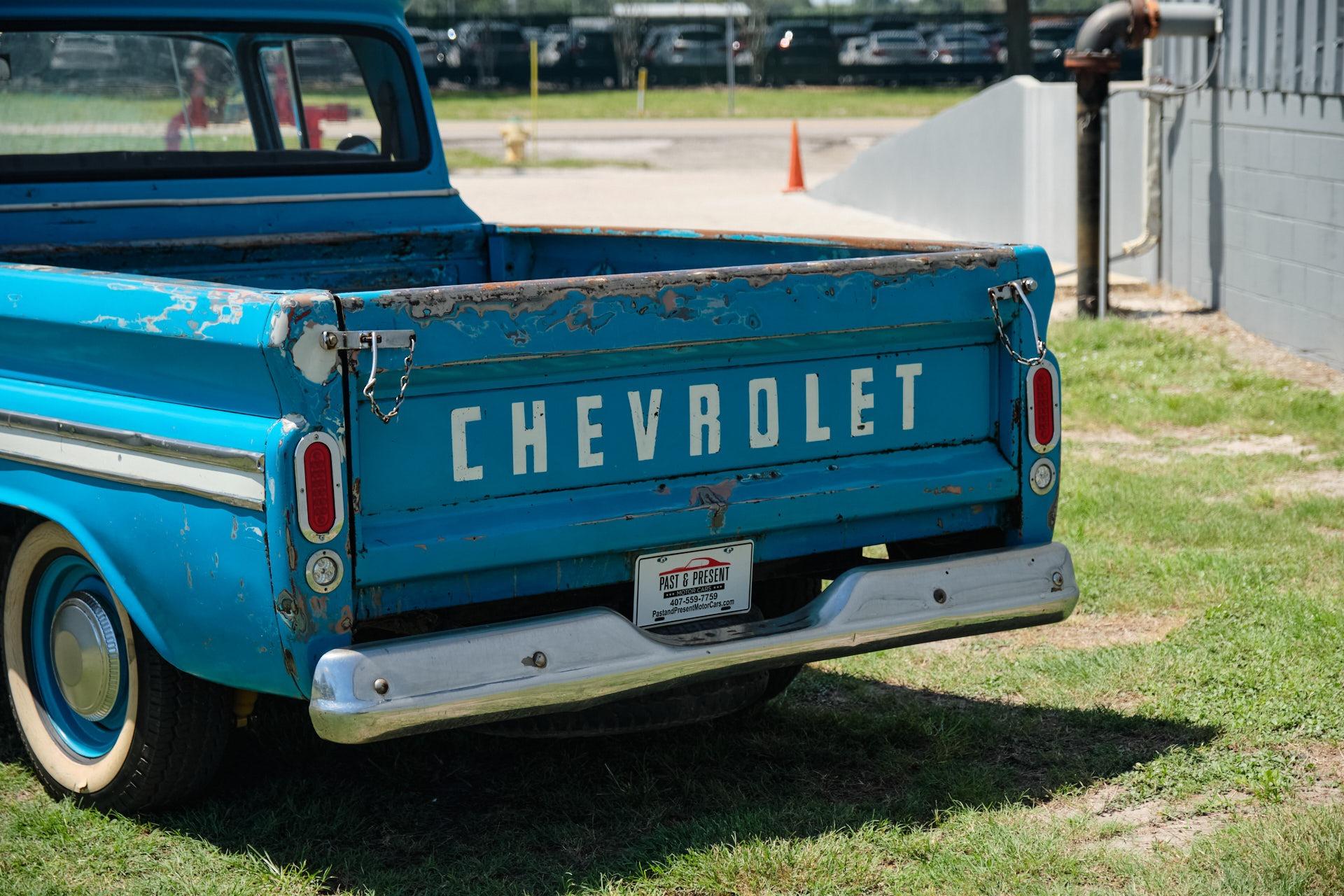 1960 Chevrolet Apache 16