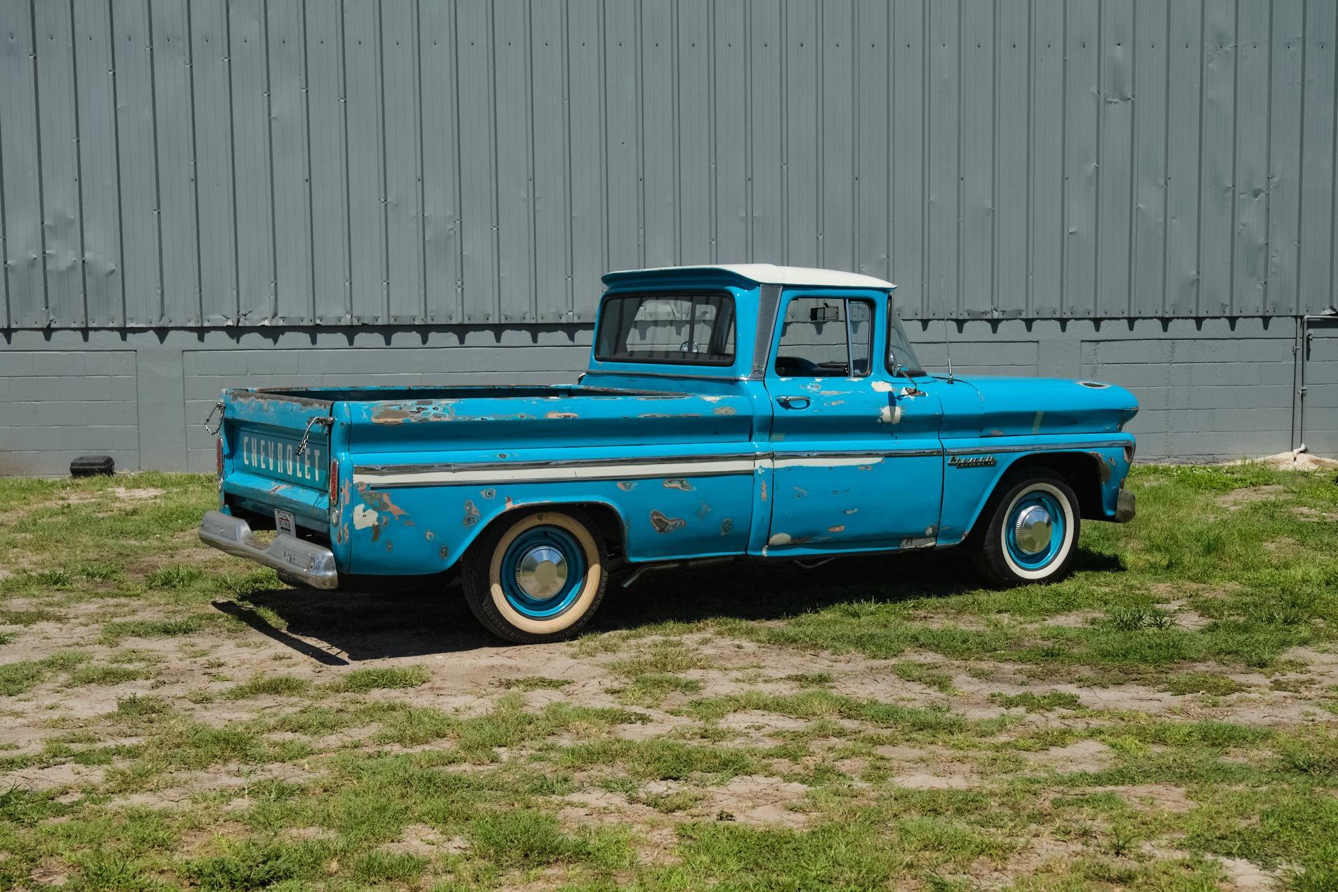 1960 Chevrolet Apache 22