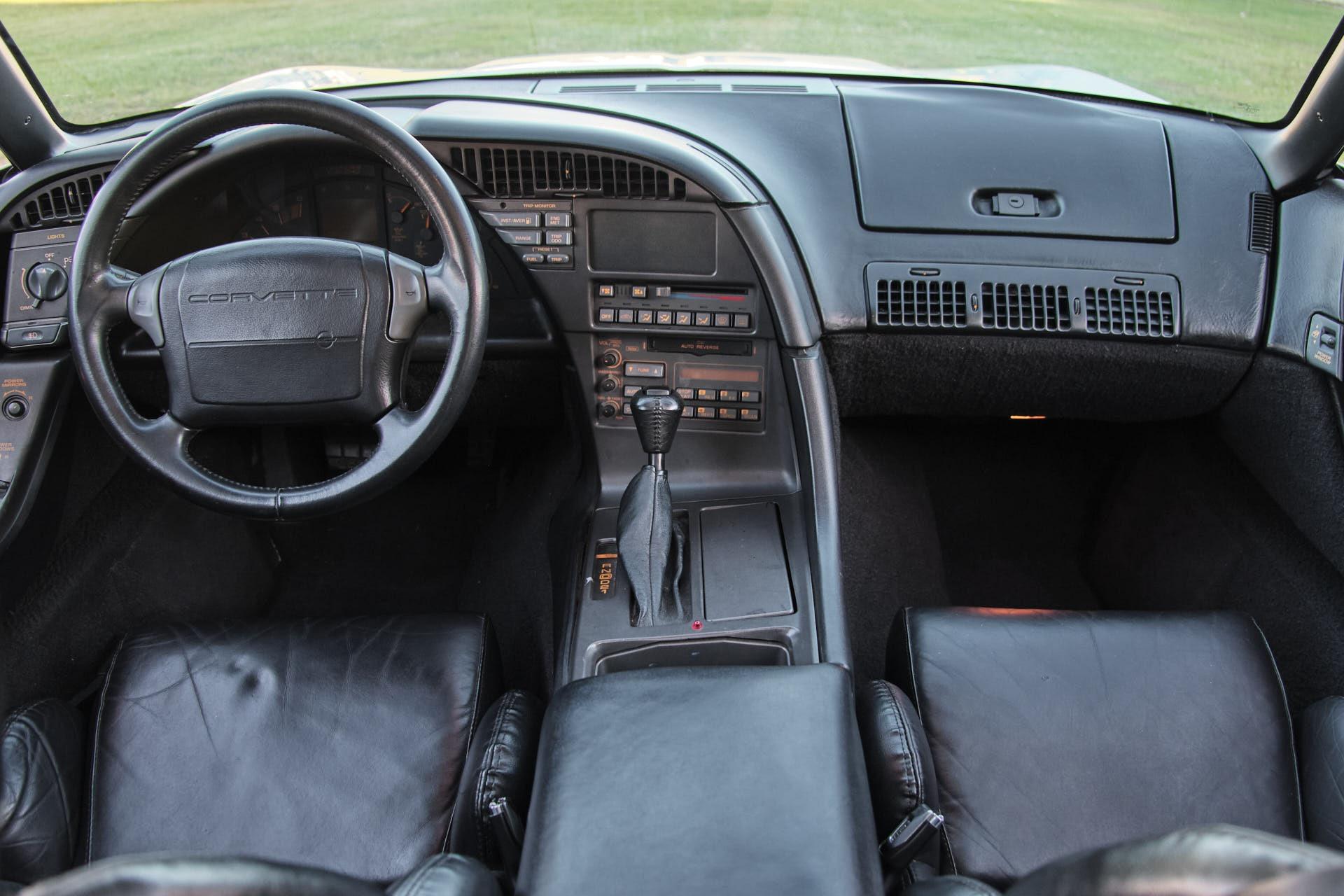 1990 Chevrolet Corvette 13