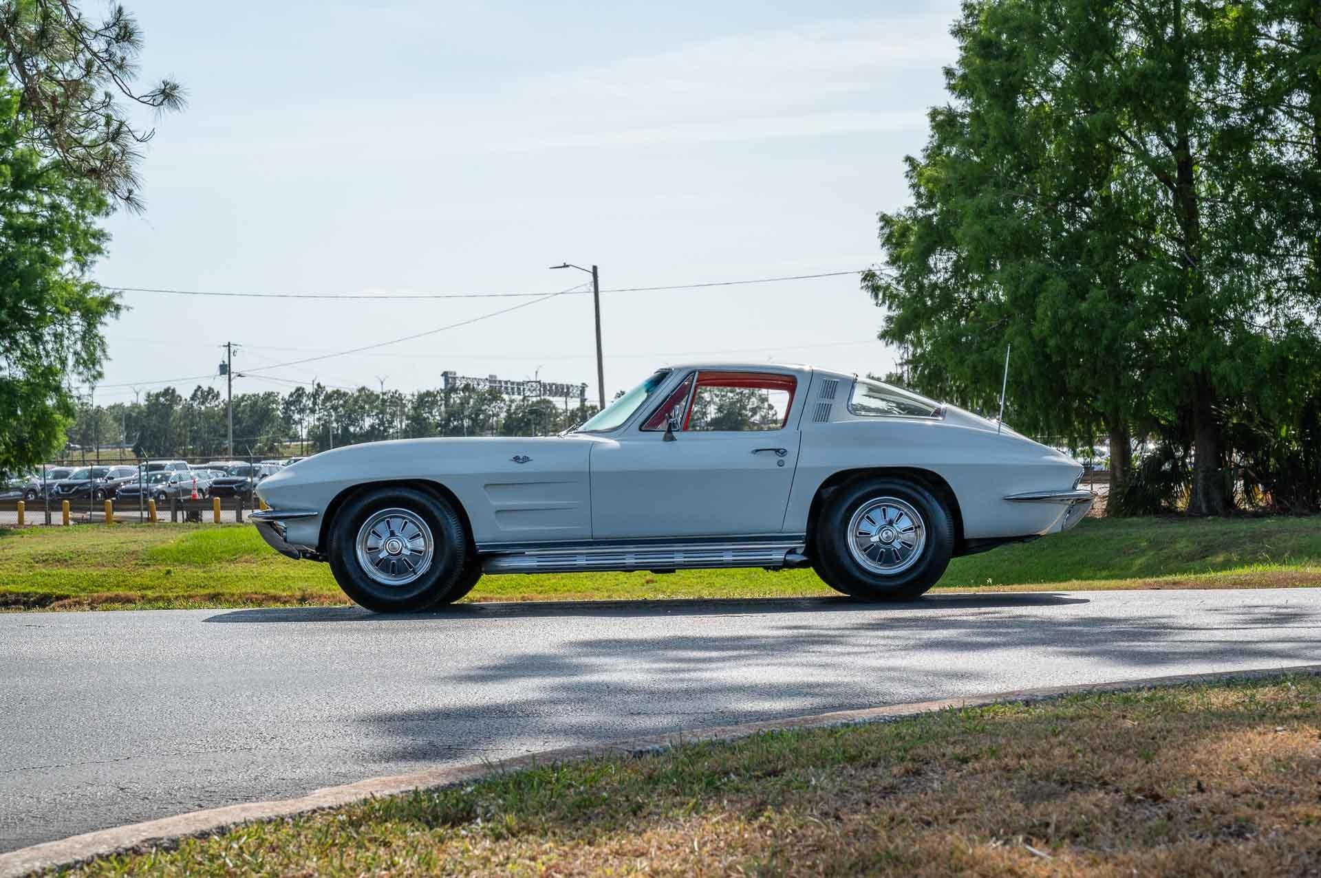 1964 Chevrolet Corvette 2