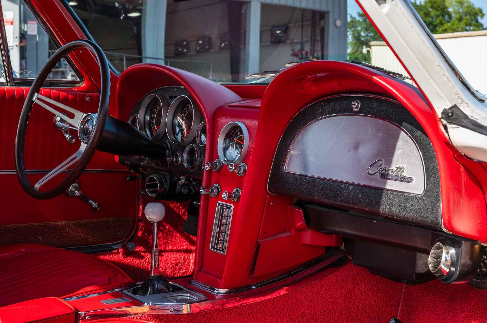 1964 Chevrolet Corvette 12