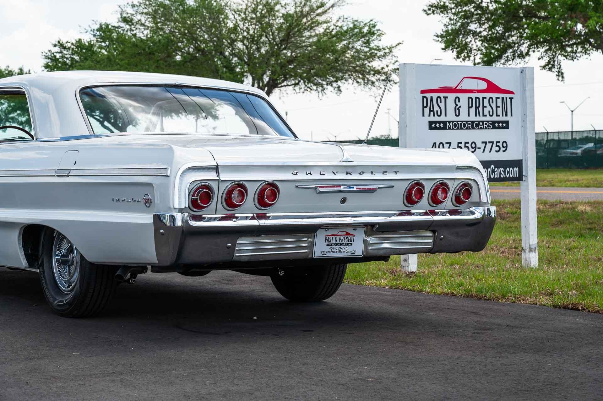 1964 Chevrolet Impala SS 23