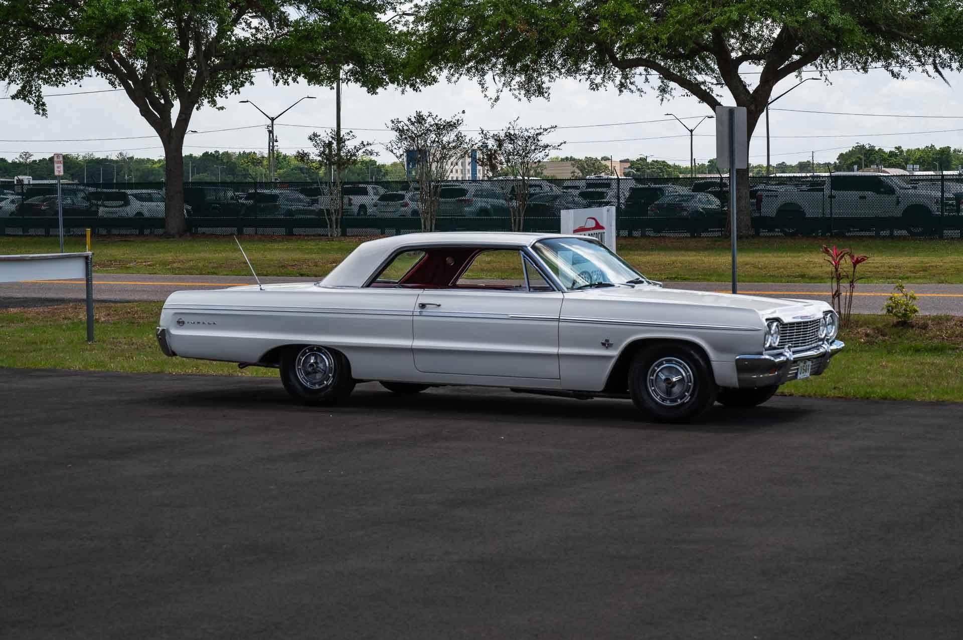 1964 Chevrolet Impala SS 36