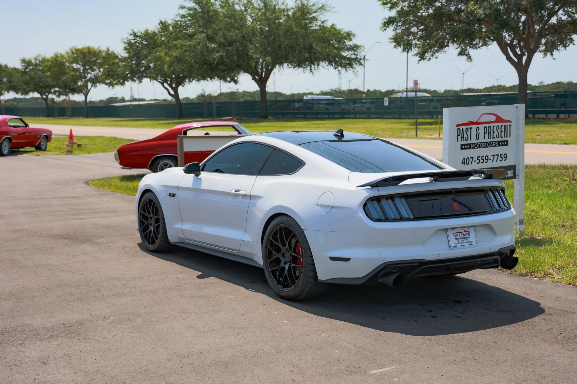 2021 Ford Mustang 3