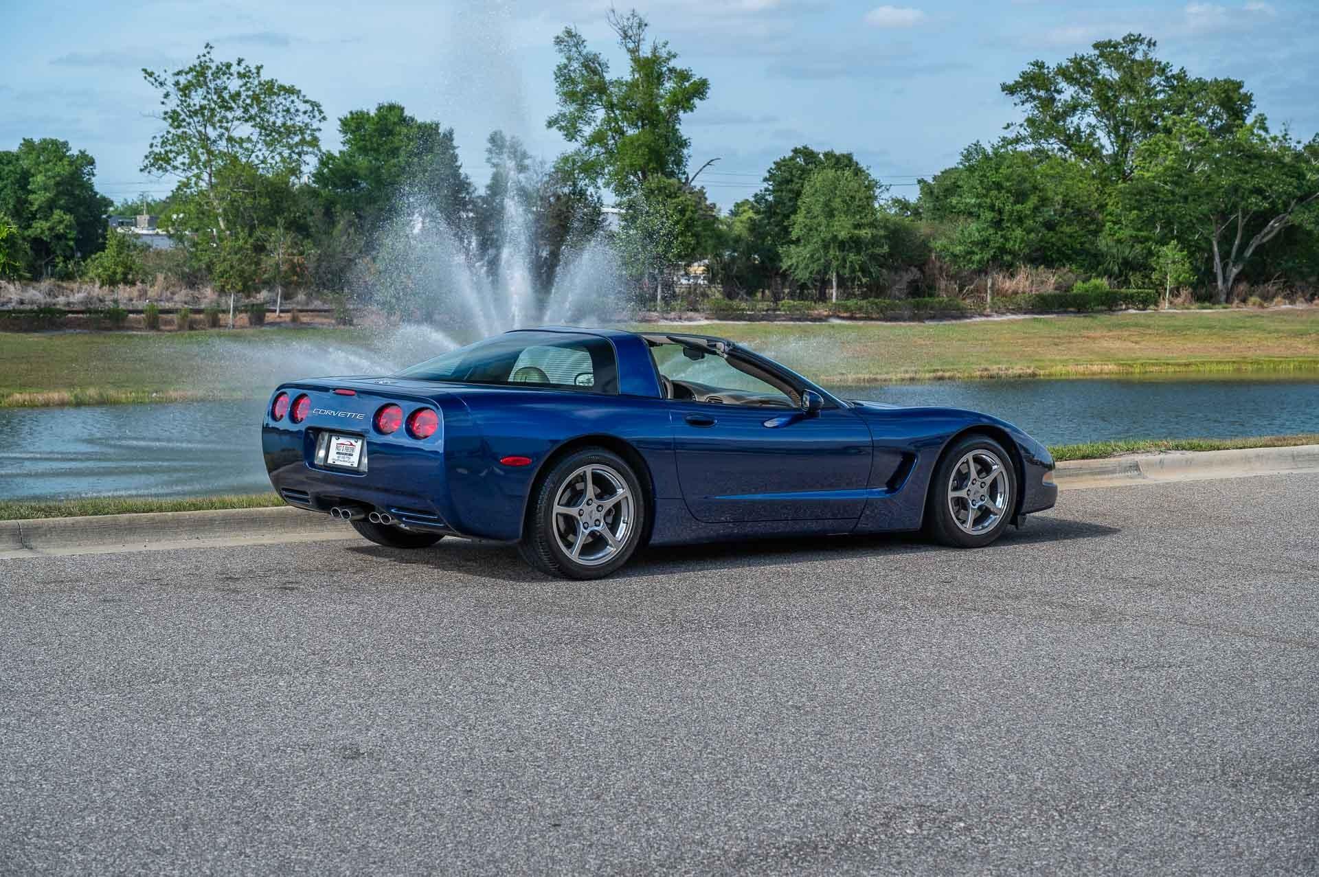 2004 Chevrolet Corvette 5