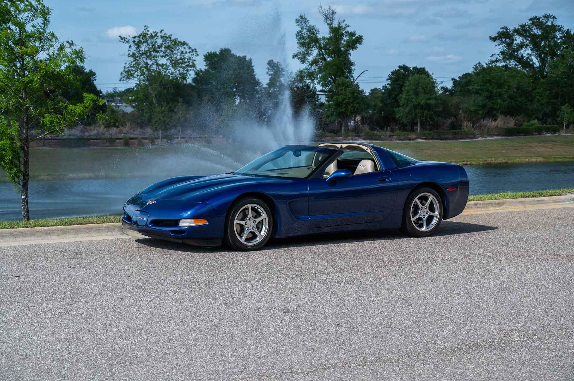 2004 Chevrolet Corvette 15