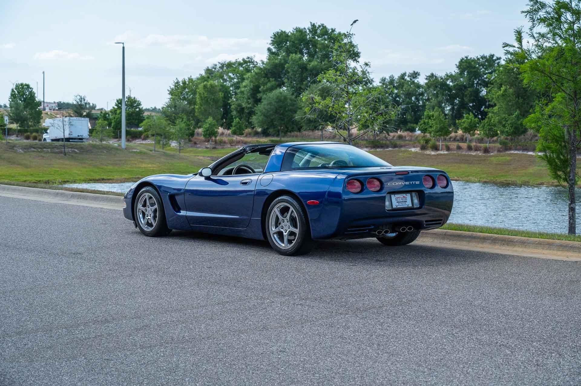 2004 Chevrolet Corvette 3